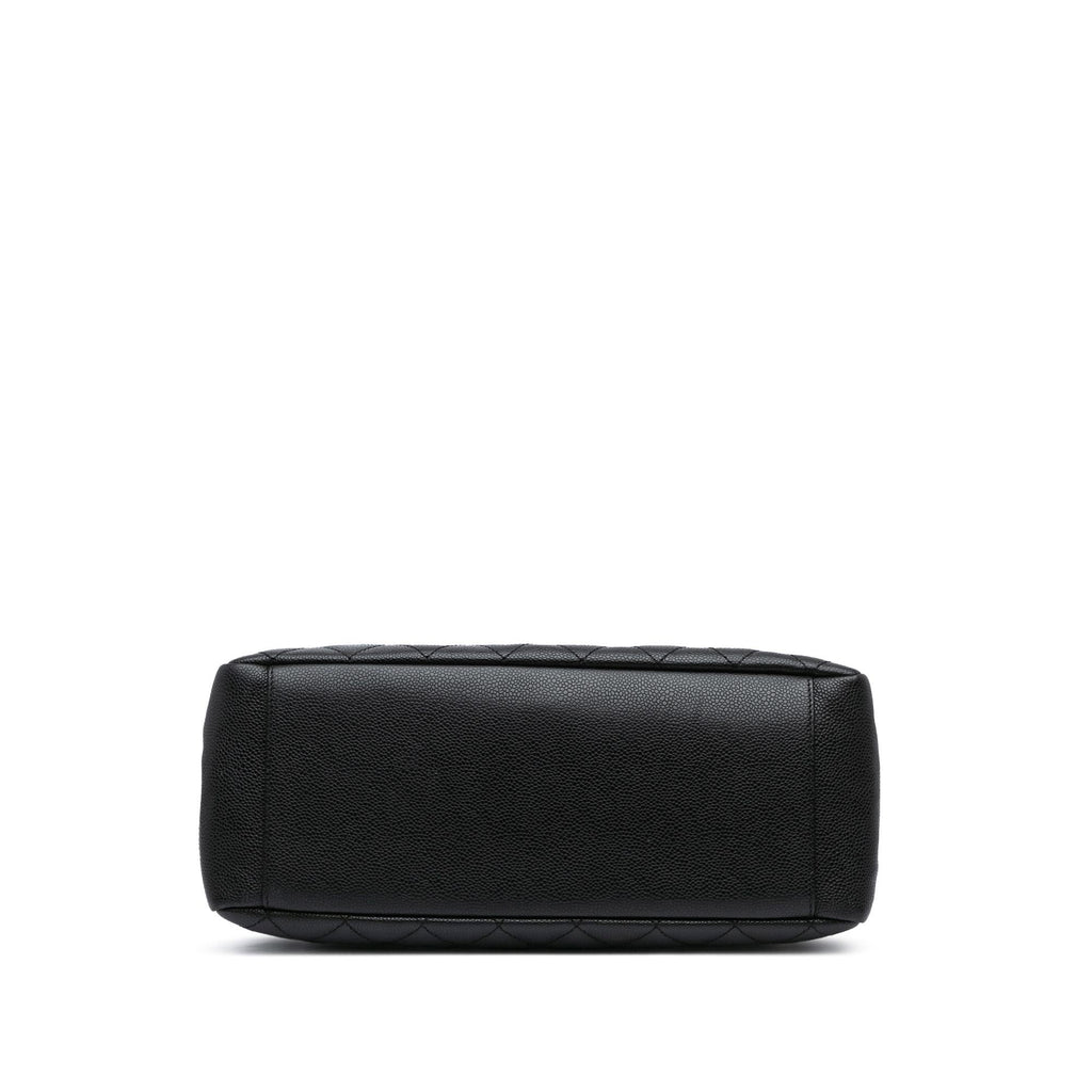 Chanel Caviar Grand Shopping Tote (SHG-abR3gO)
