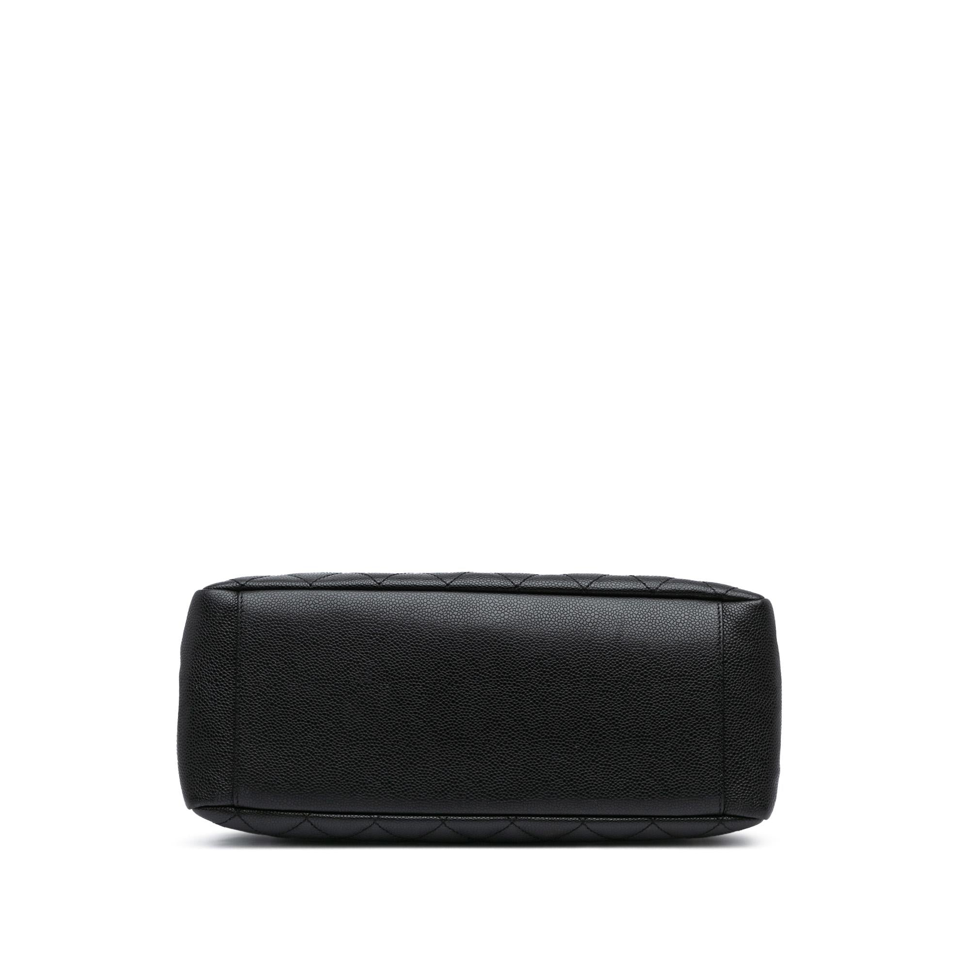 Chanel Caviar Grand Shopping Tote (SHG-abR3gO)