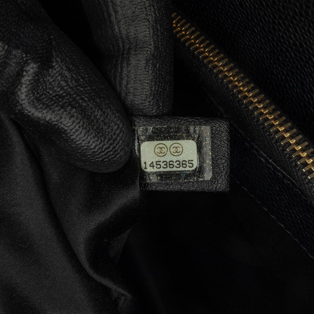Chanel Caviar Grand Shopping Tote (SHG-abR3gO)