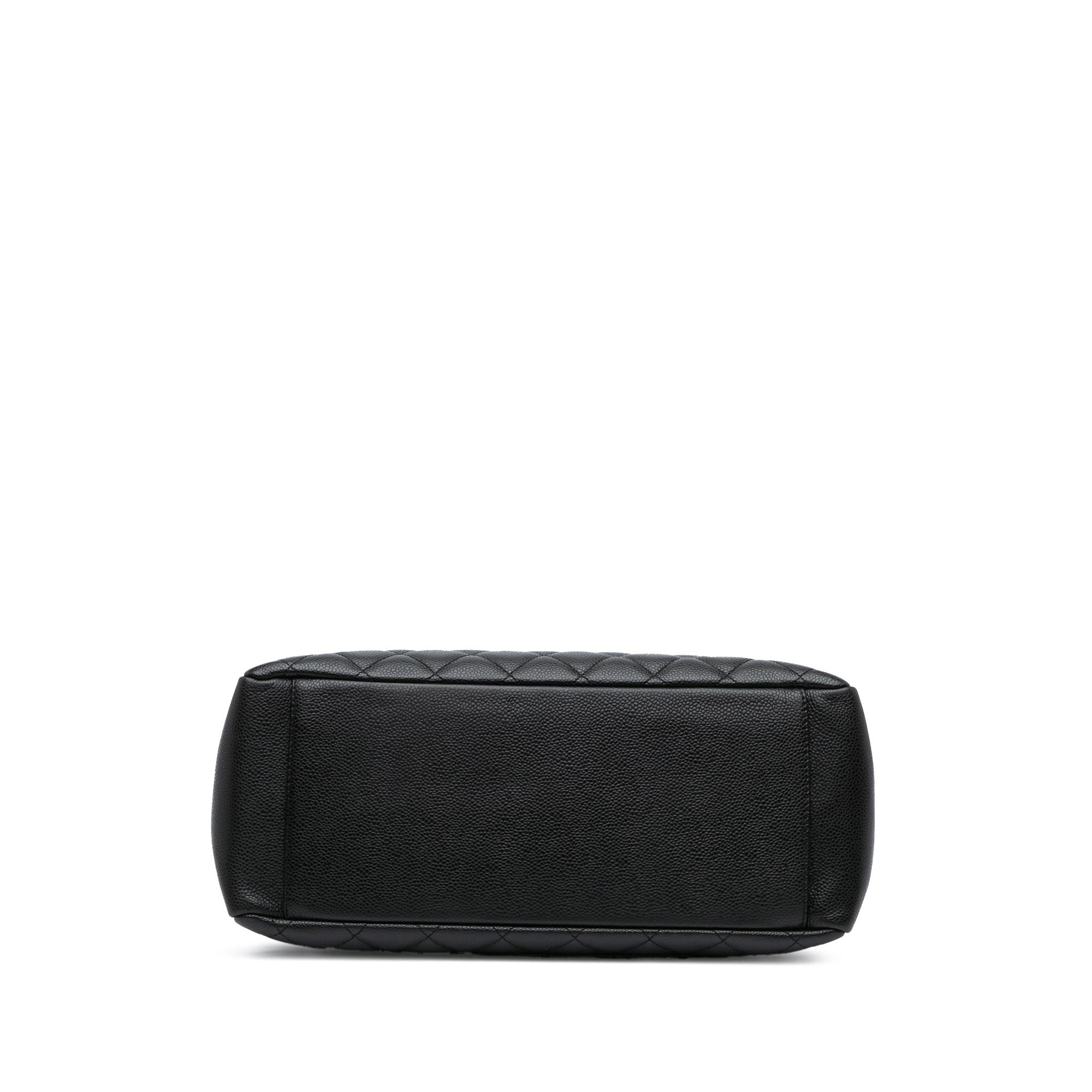 Chanel Caviar Grand Shopping Tote (SHG-sAOTMf)