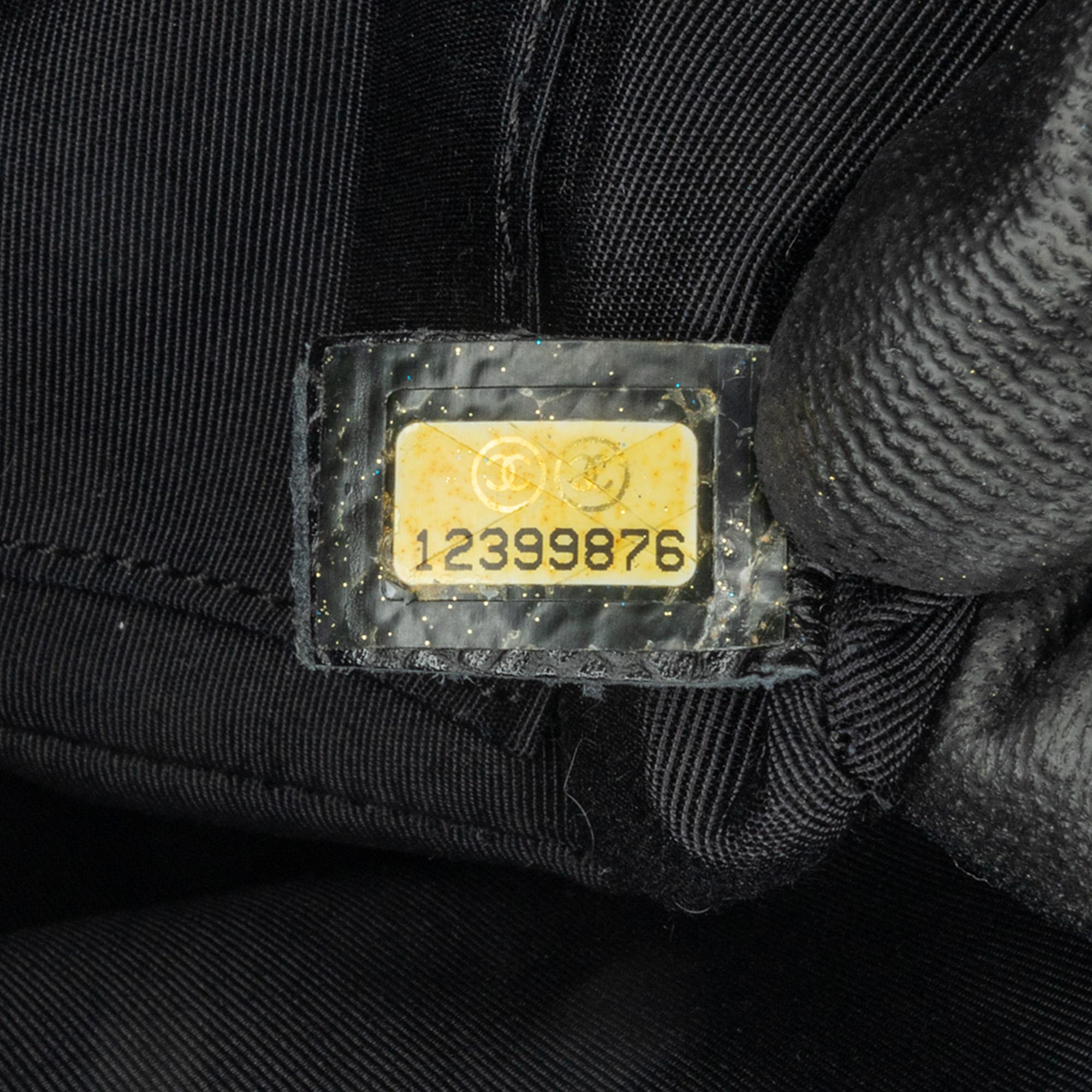 Chanel Caviar Grand Shopping Tote (SHG-sAOTMf)