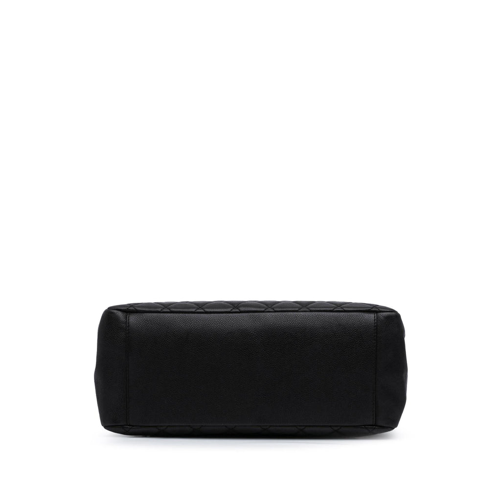 Chanel Caviar Grand Shopping Tote (SHG-UvGGph)