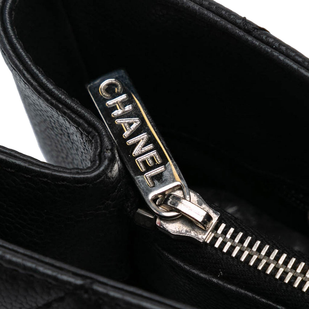 Chanel Caviar Grand Shopping Tote (SHG-UvGGph)