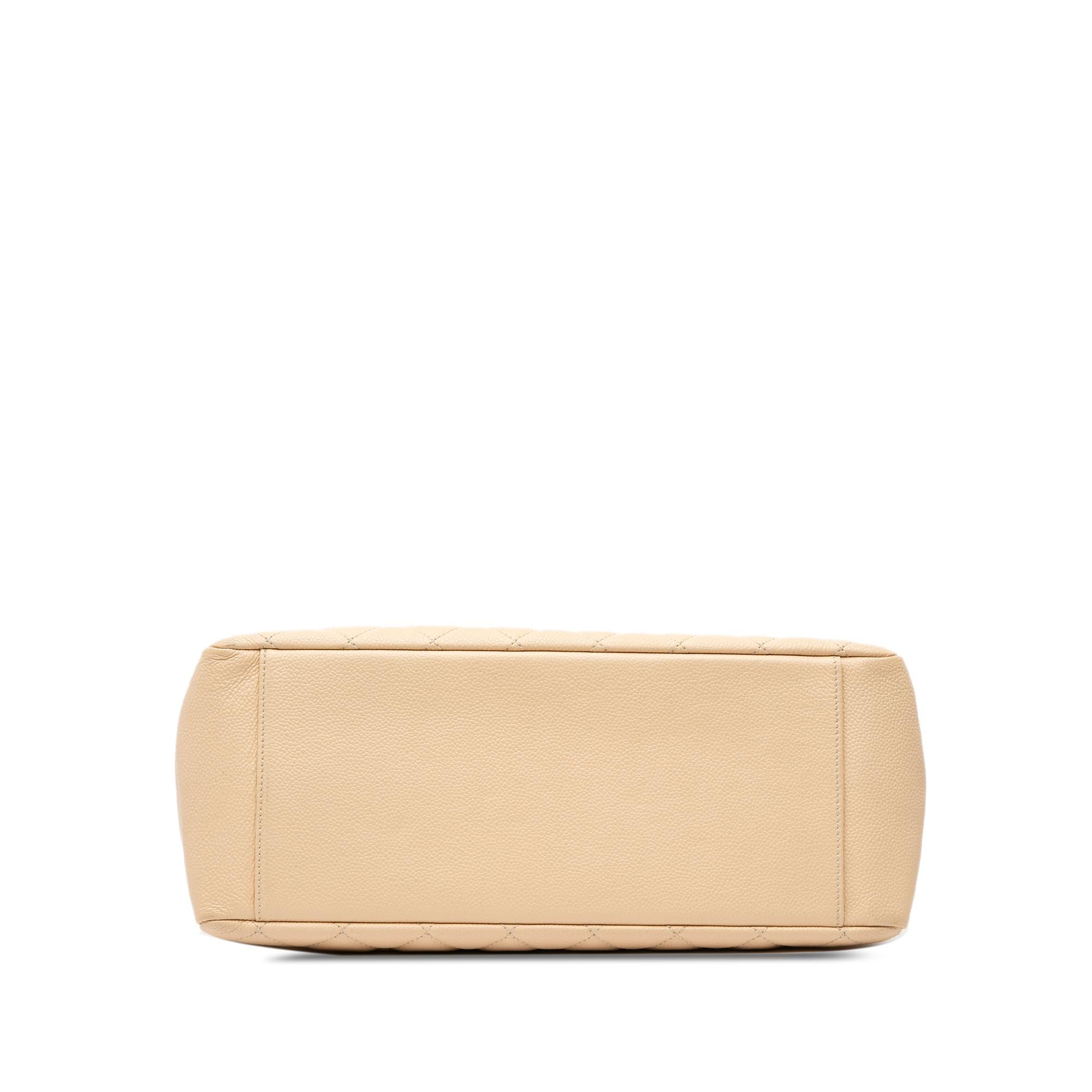 Chanel Caviar Grand Shopping Tote (SHG-SVwueC)