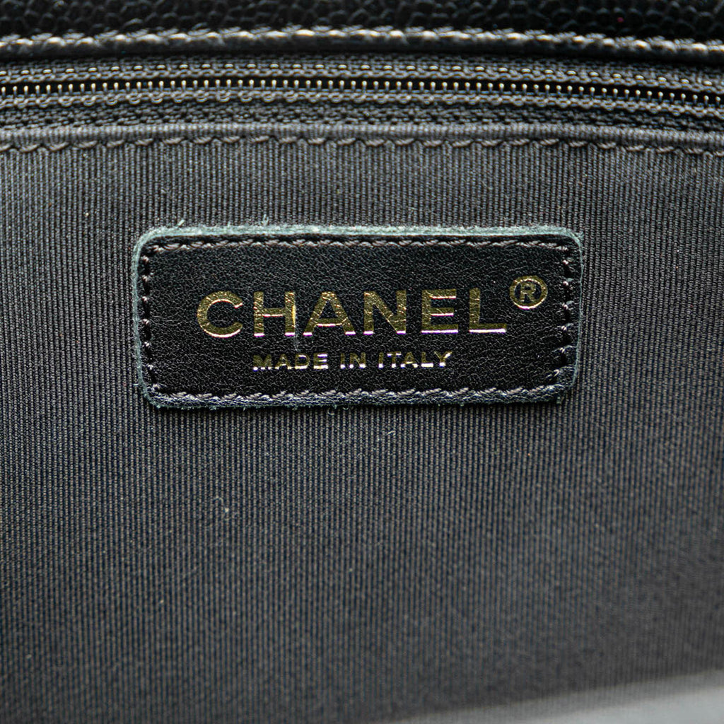 Chanel Caviar Grand Shopping Tote (SHG-1uuHP2)
