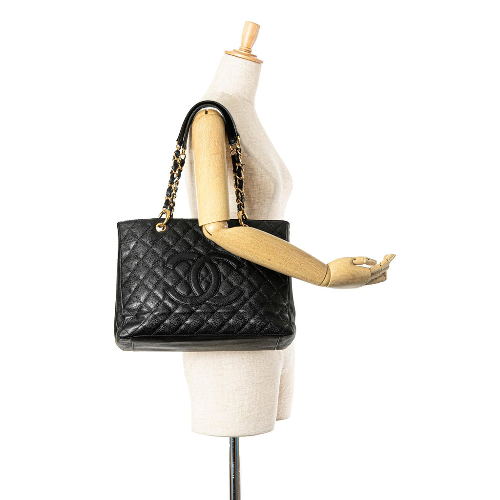 Chanel Caviar Grand Shopping Tote (SHG-1uuHP2)