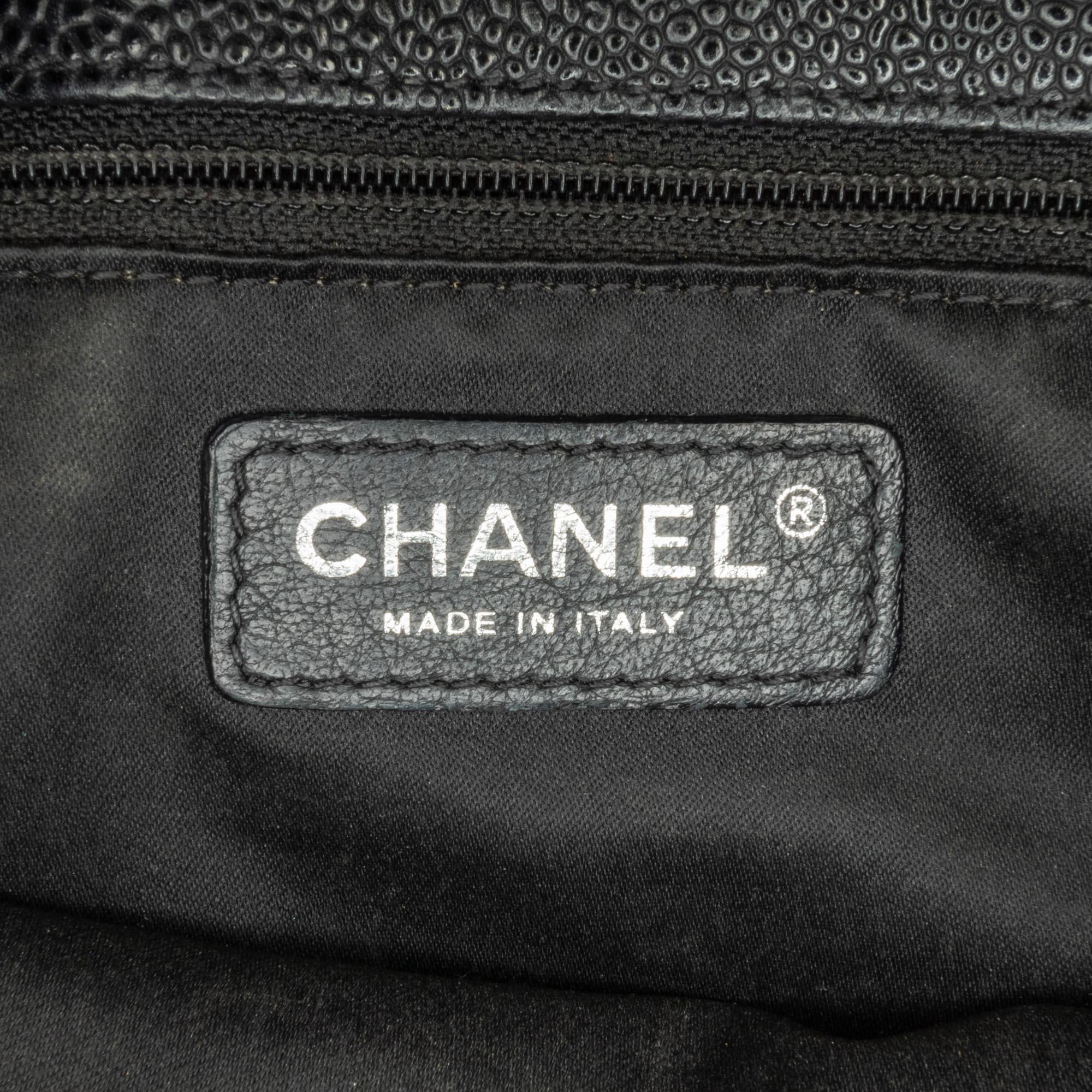 Chanel Caviar Grand Shopping Tote (SHG-WmeyV6)