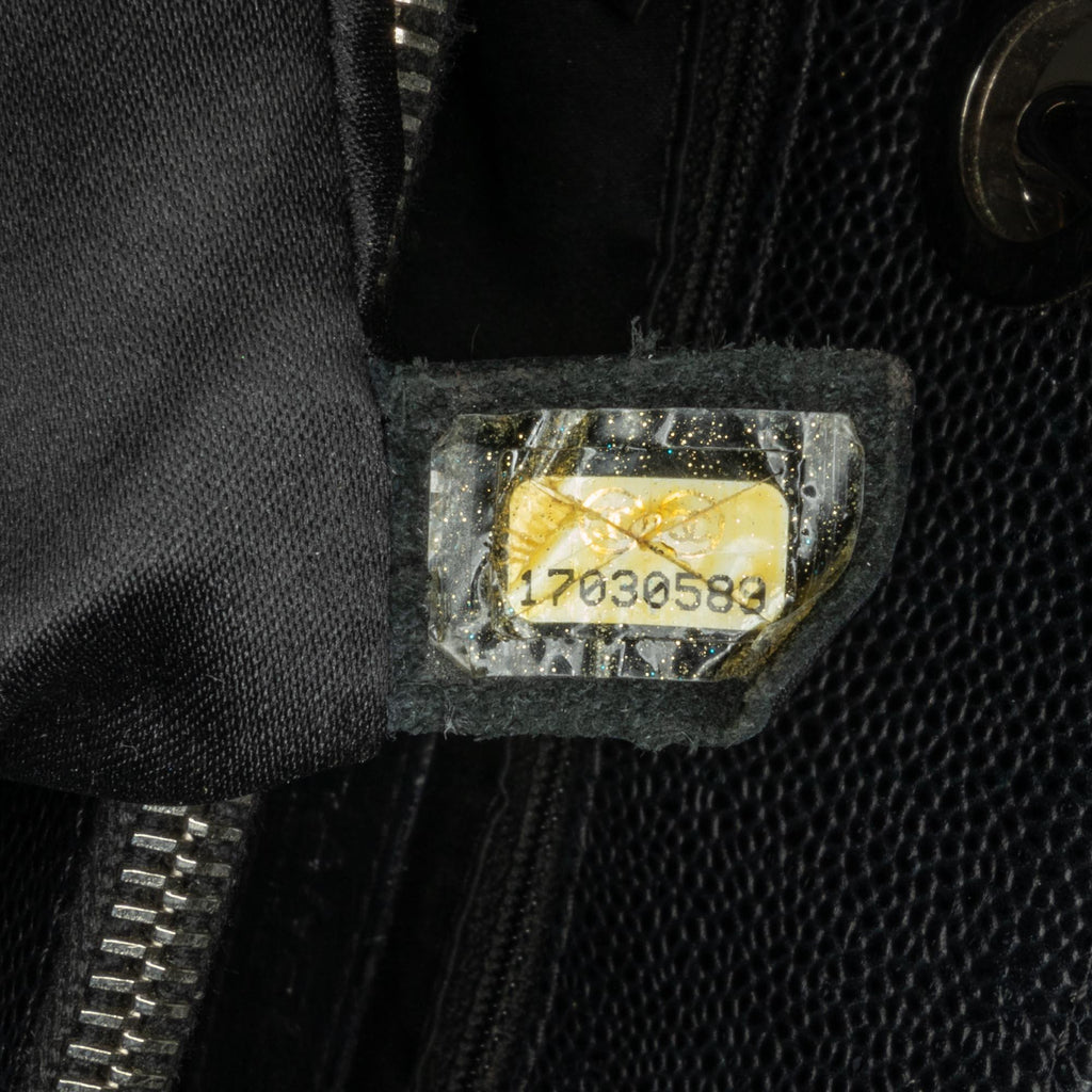 Chanel Caviar Grand Shopping Tote (SHG-WmeyV6)