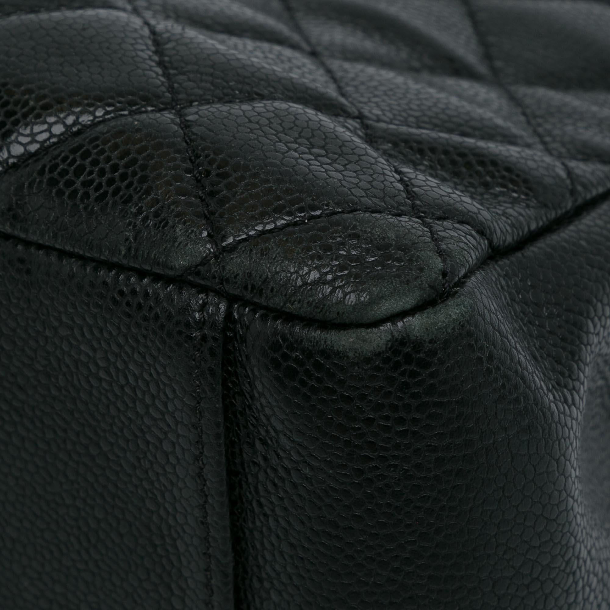 Chanel Caviar Grand Shopping Tote (SHG-WmeyV6)