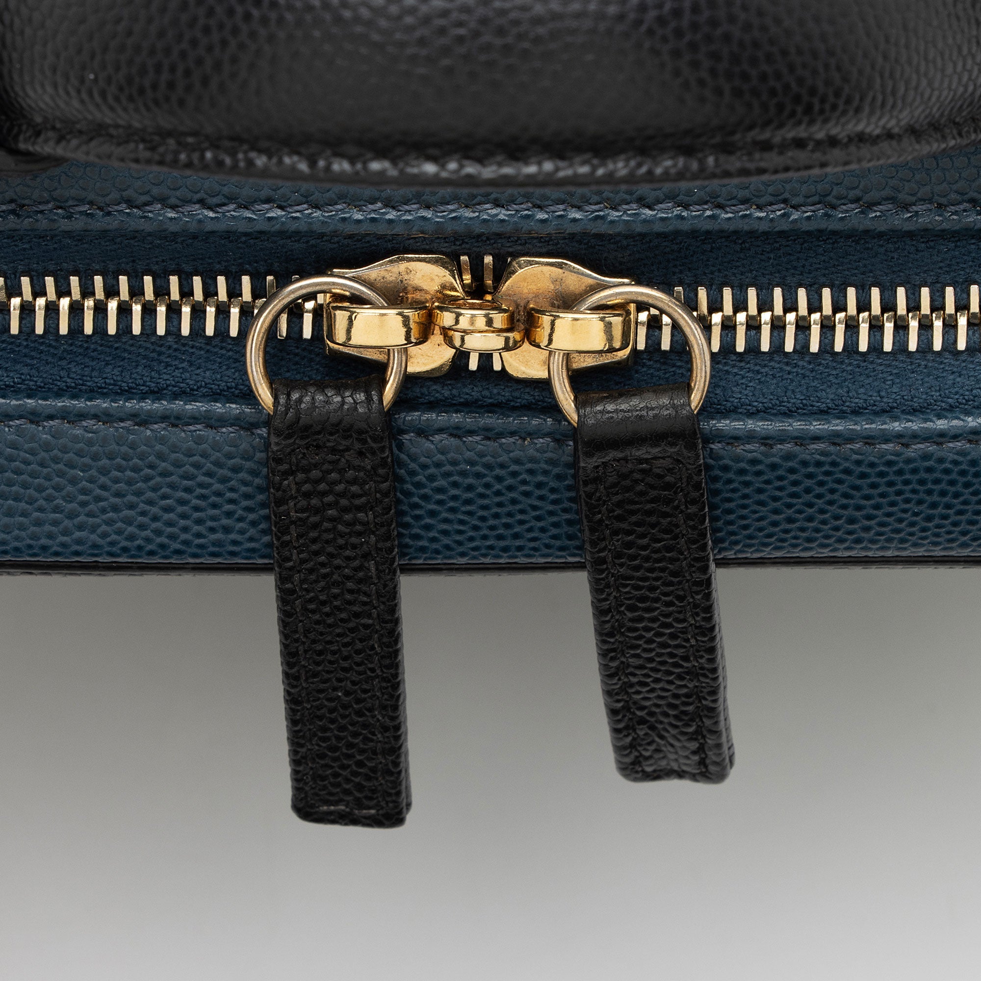 Chanel Caviar Leather CC Filigree Medium Vanity Case