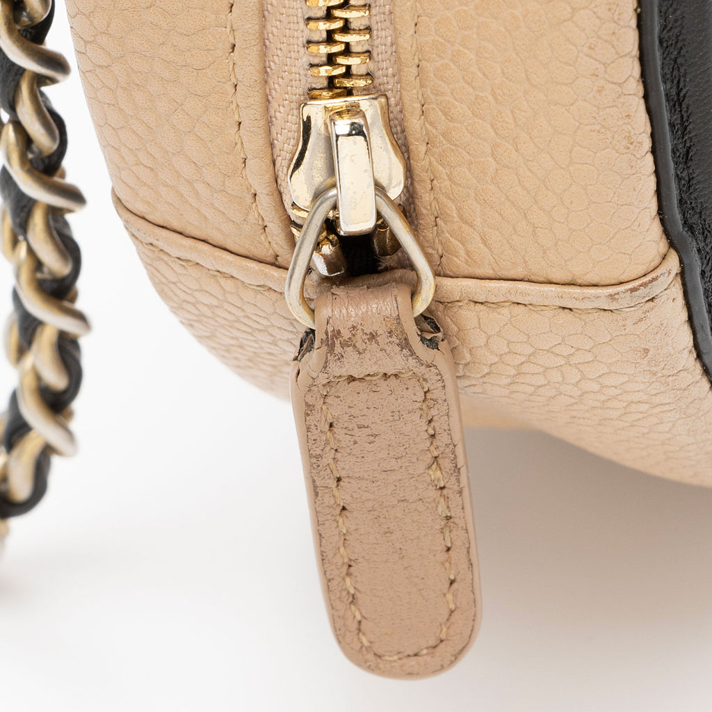 Chanel Caviar Leather CC Filigree Round Clutch with Chain - FINAL SALE (SHF-eQCfuj)