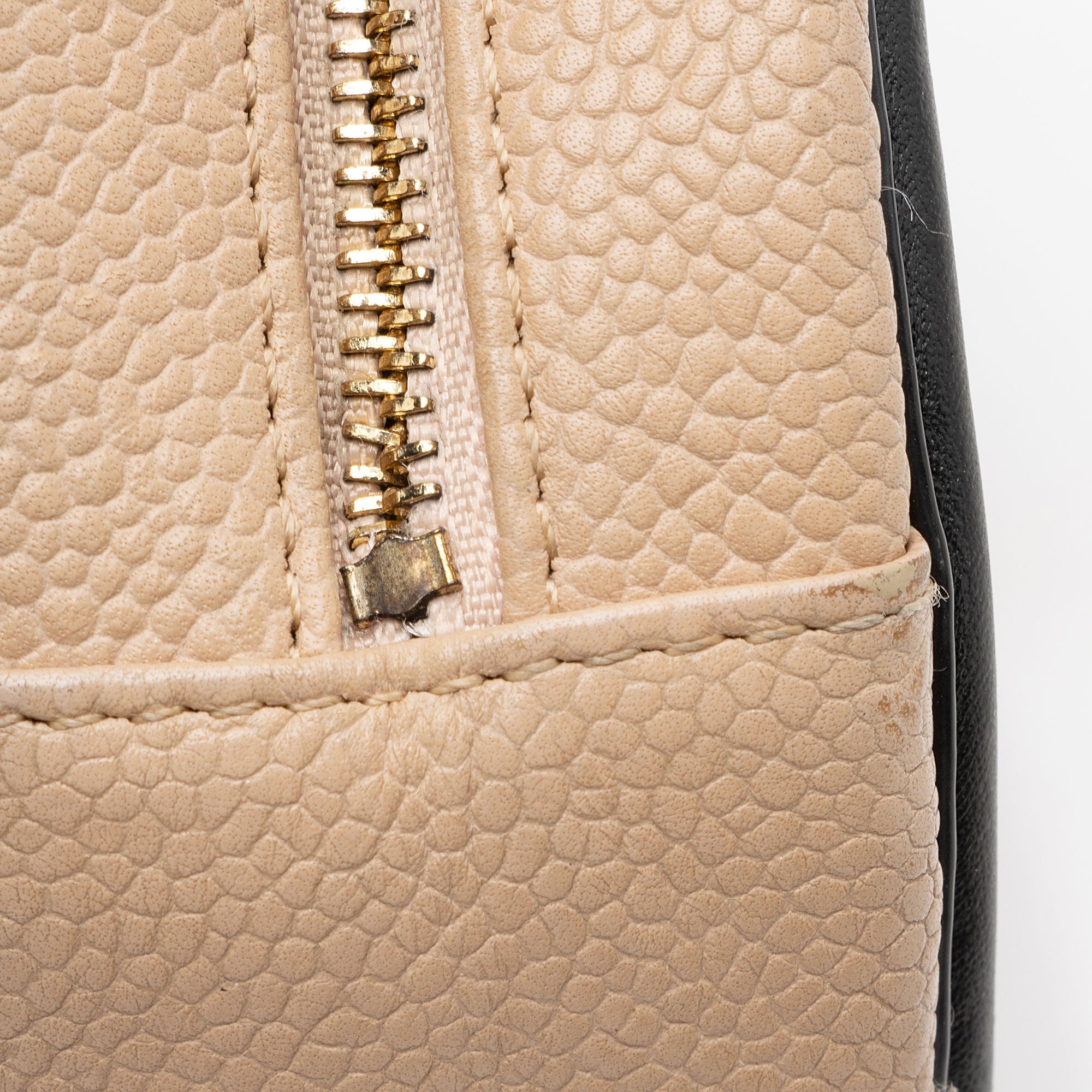 Chanel Caviar Leather CC Filigree Round Clutch with Chain - FINAL SALE (SHF-eQCfuj)