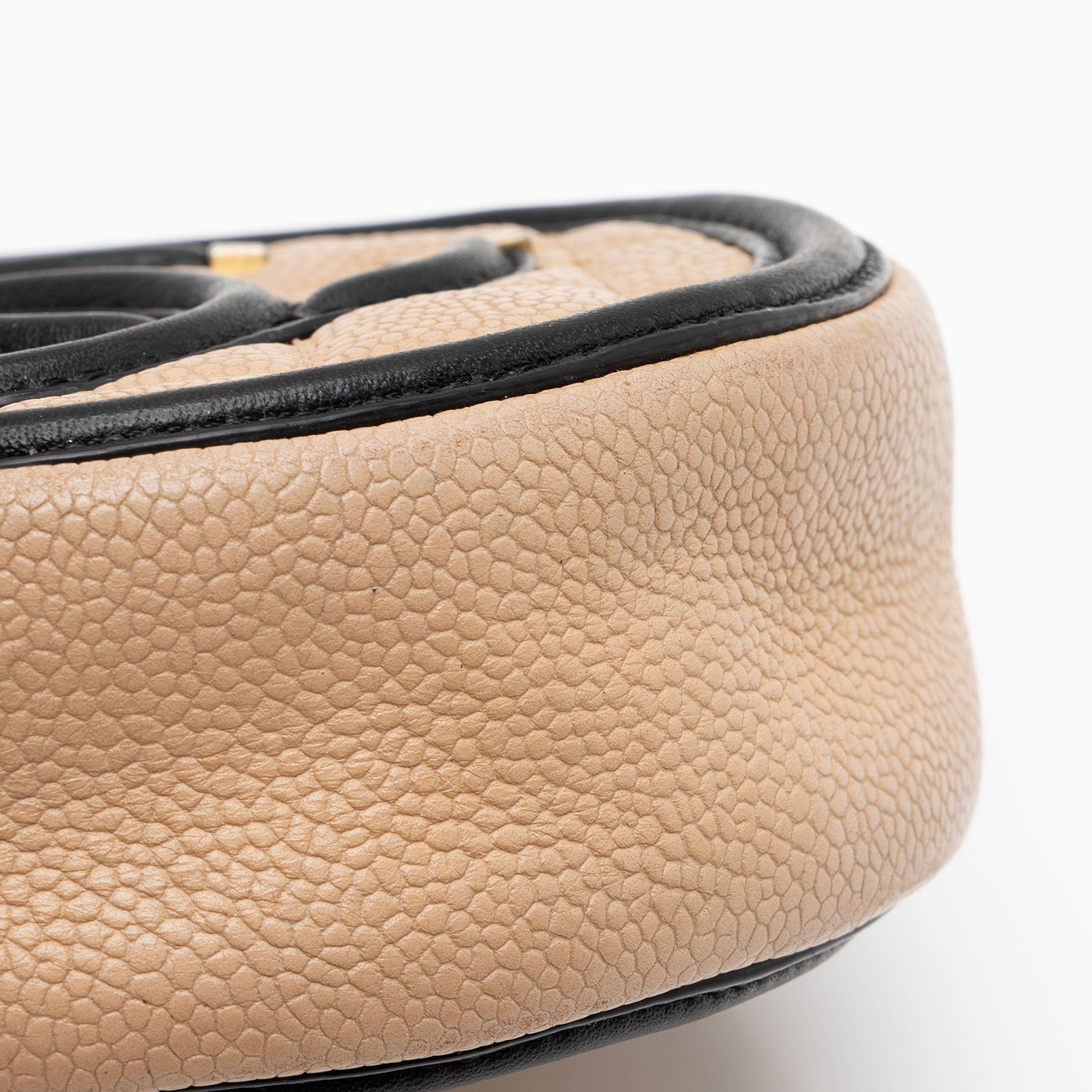 Chanel Caviar Leather CC Filigree Round Clutch with Chain - FINAL SALE (SHF-eQCfuj)