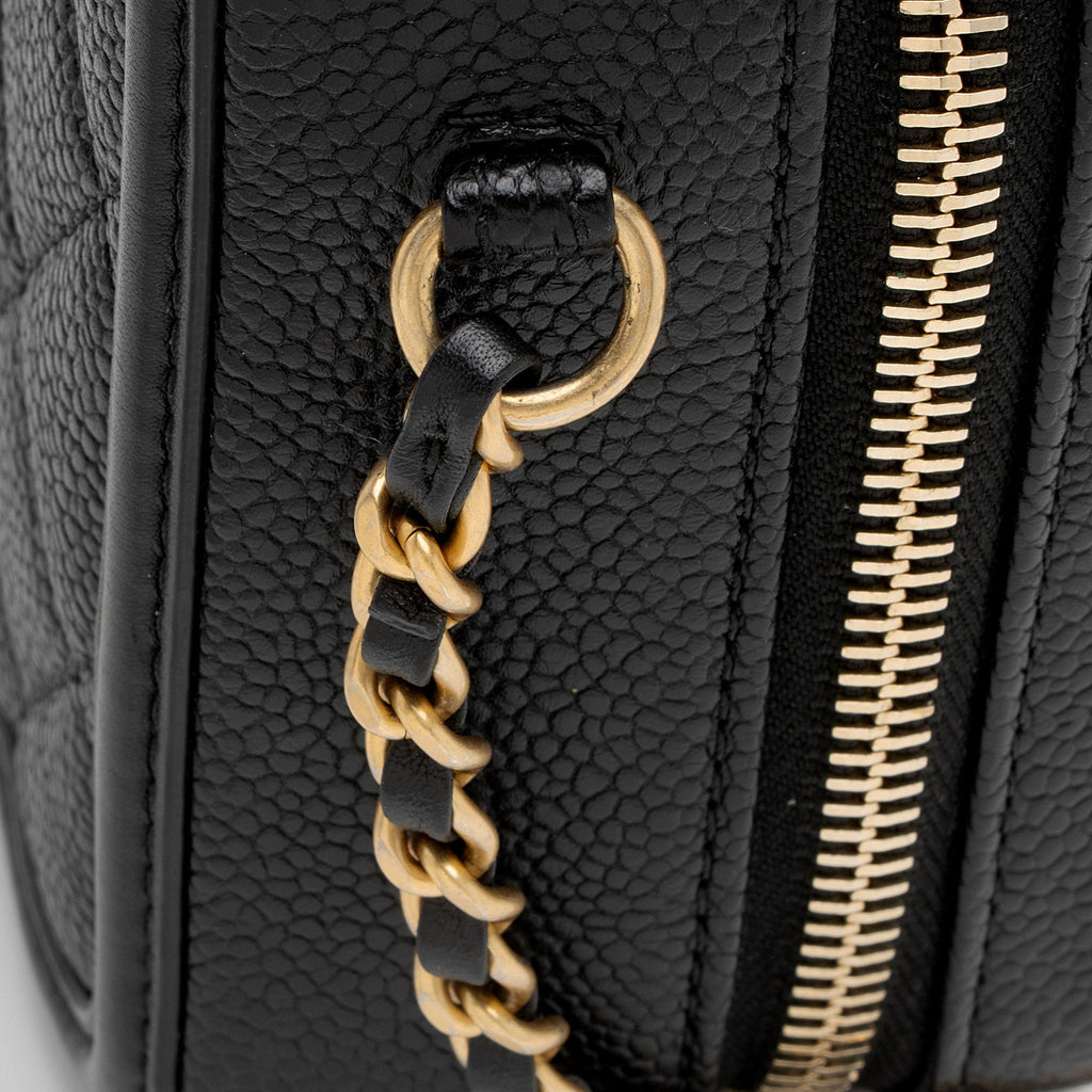 Chanel Caviar Leather CC Filigree Small Vanity Case (SHF-0Nks5y)