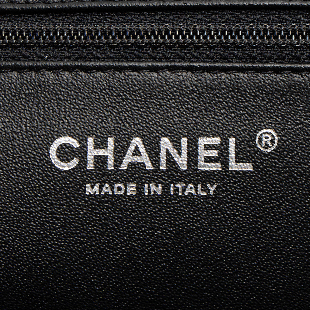Chanel Caviar Leather CC Frame Clutch (SHF-sS7xNc)