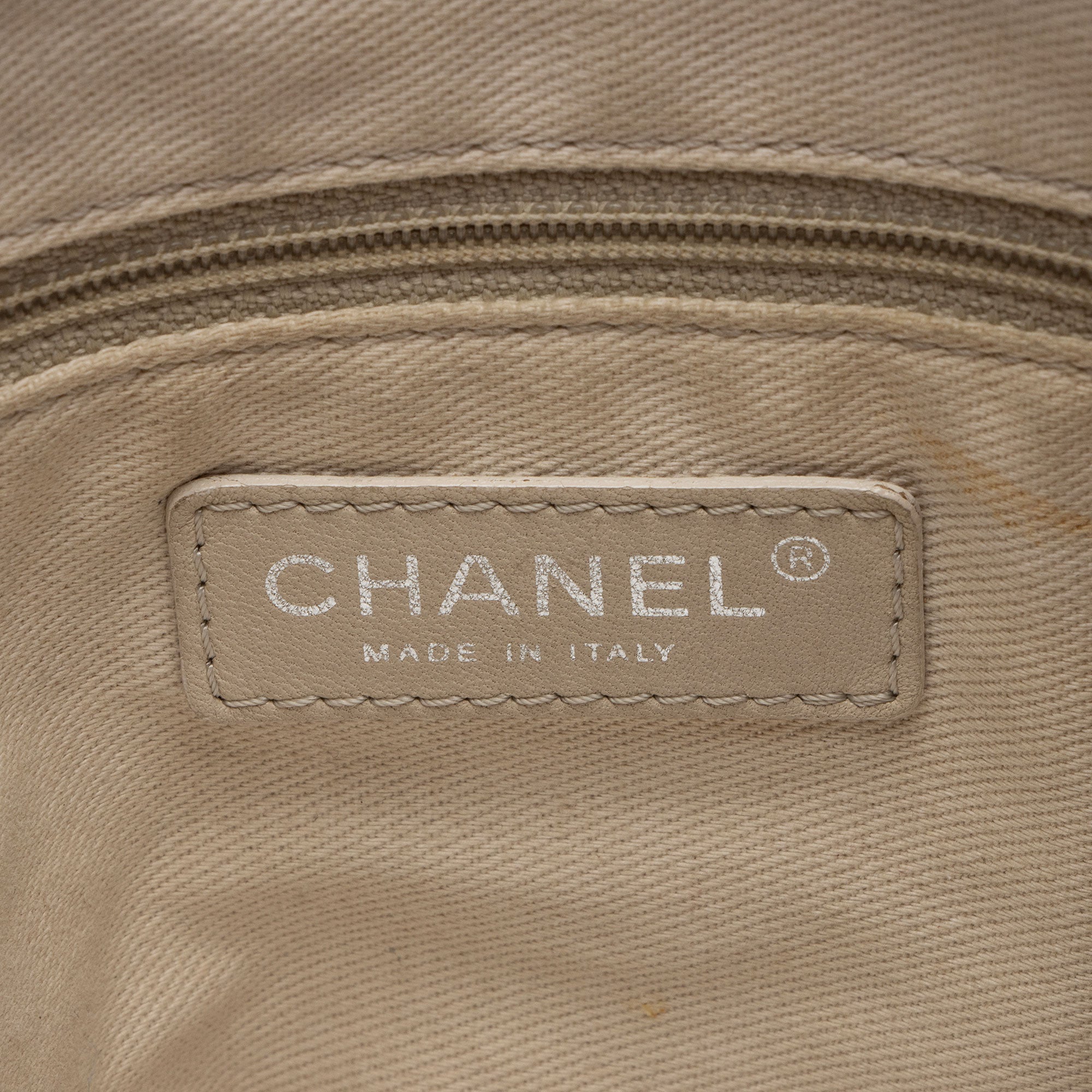 Chanel Caviar Leather CC Medium Pocket Hobo