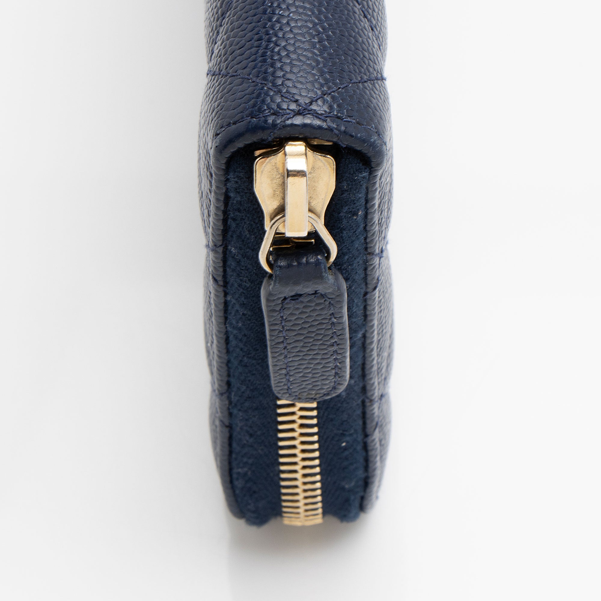Chanel Caviar Leather CC Zip Around Wallet (SHF-dr4Upy)