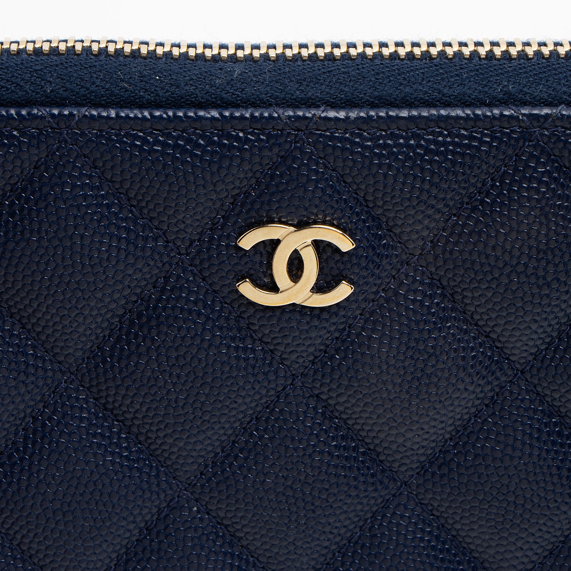 Chanel Caviar Leather CC Zip Around Wallet (SHF-dr4Upy)