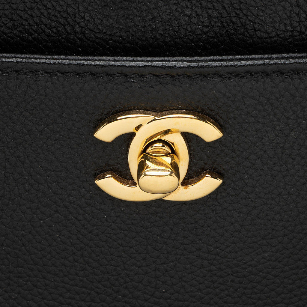 Chanel Caviar Leather Cerf Classic Executive Tote (SHF-vQMVxy)
