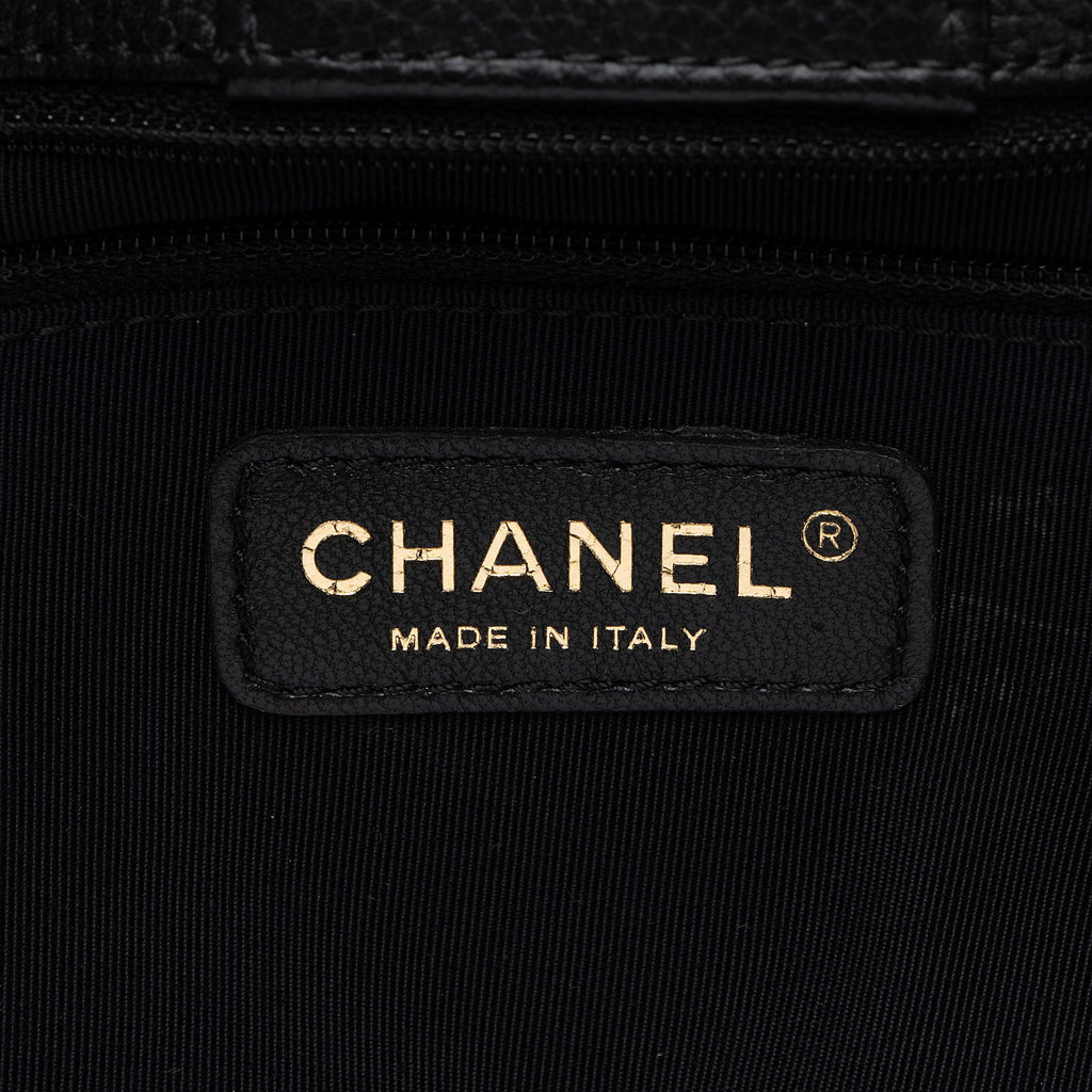 Chanel Caviar Leather Cerf Classic Executive Tote (SHF-vQMVxy)