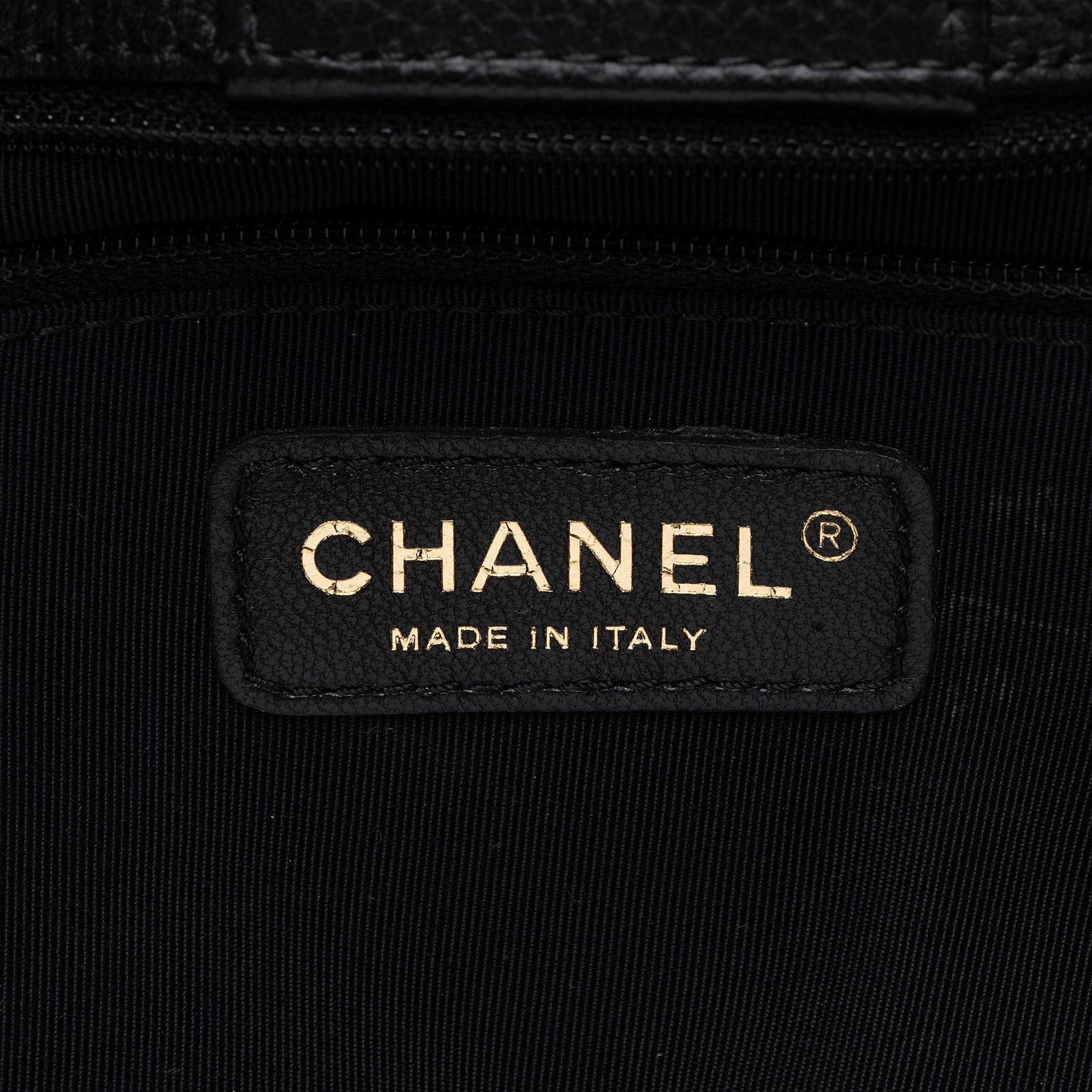 Chanel Caviar Leather Cerf Classic Executive Tote (SHF-vQMVxy)