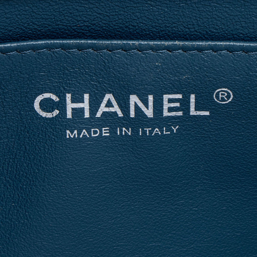Chanel Caviar Leather Classic Chain Flap Clutch
