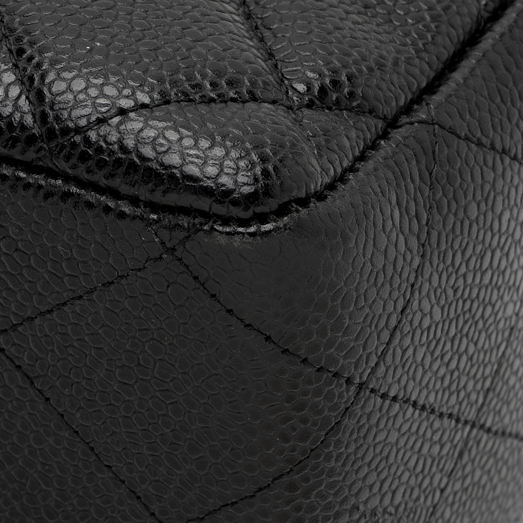 Chanel Caviar Leather Classic Jumbo Single Flap Bag (SHF-LHfnsx)