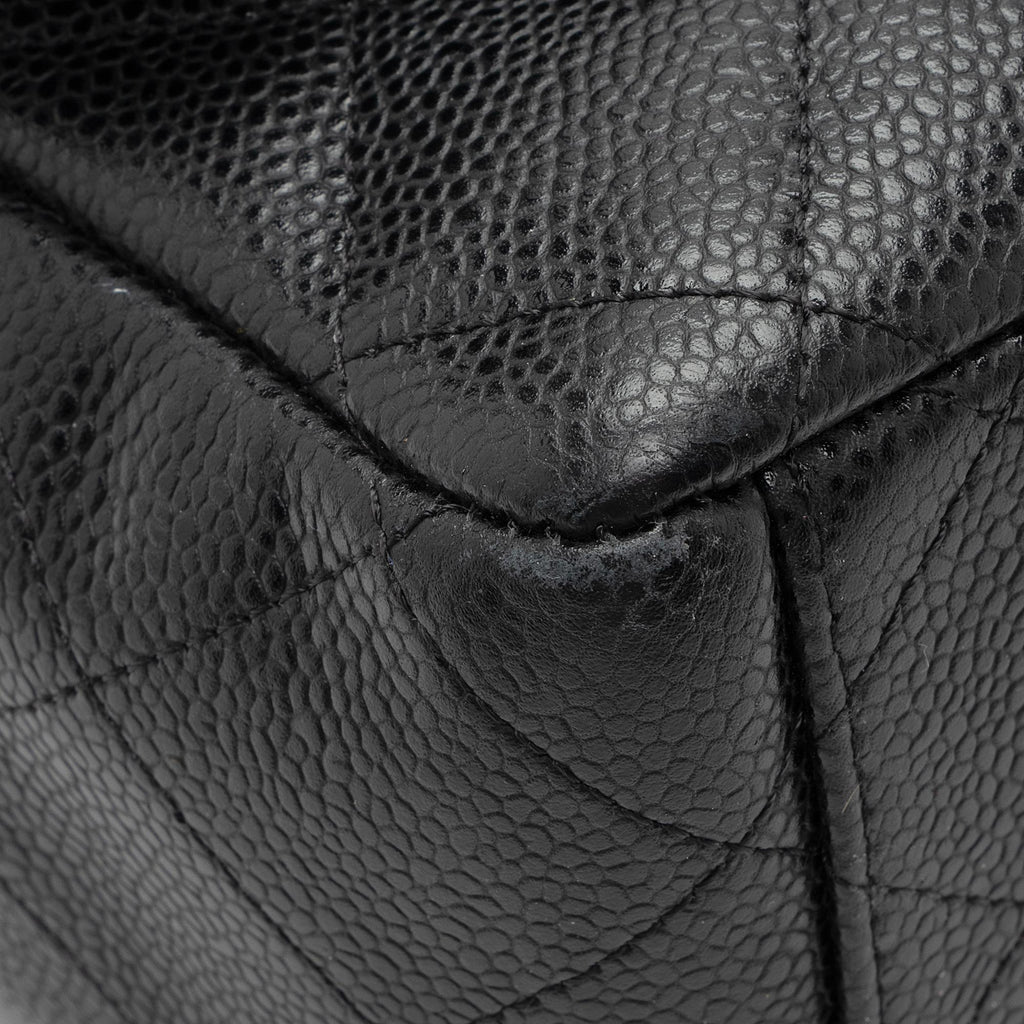 Chanel Caviar Leather Classic Maxi Double Flap Bag (SHF-lwkRiB)