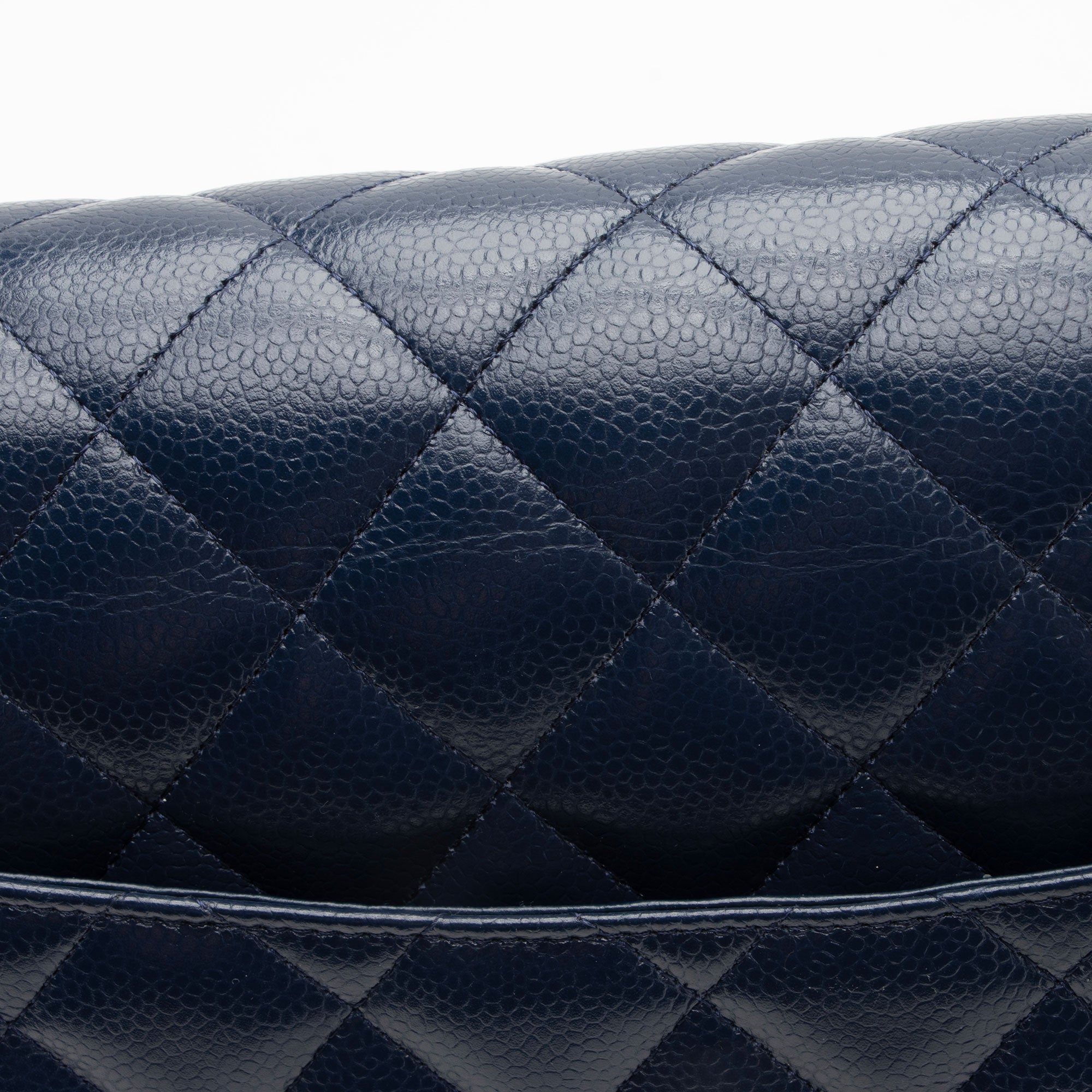 Chanel Caviar Leather Classic Maxi Double Flap Bag (SHF-U7Rzaz)