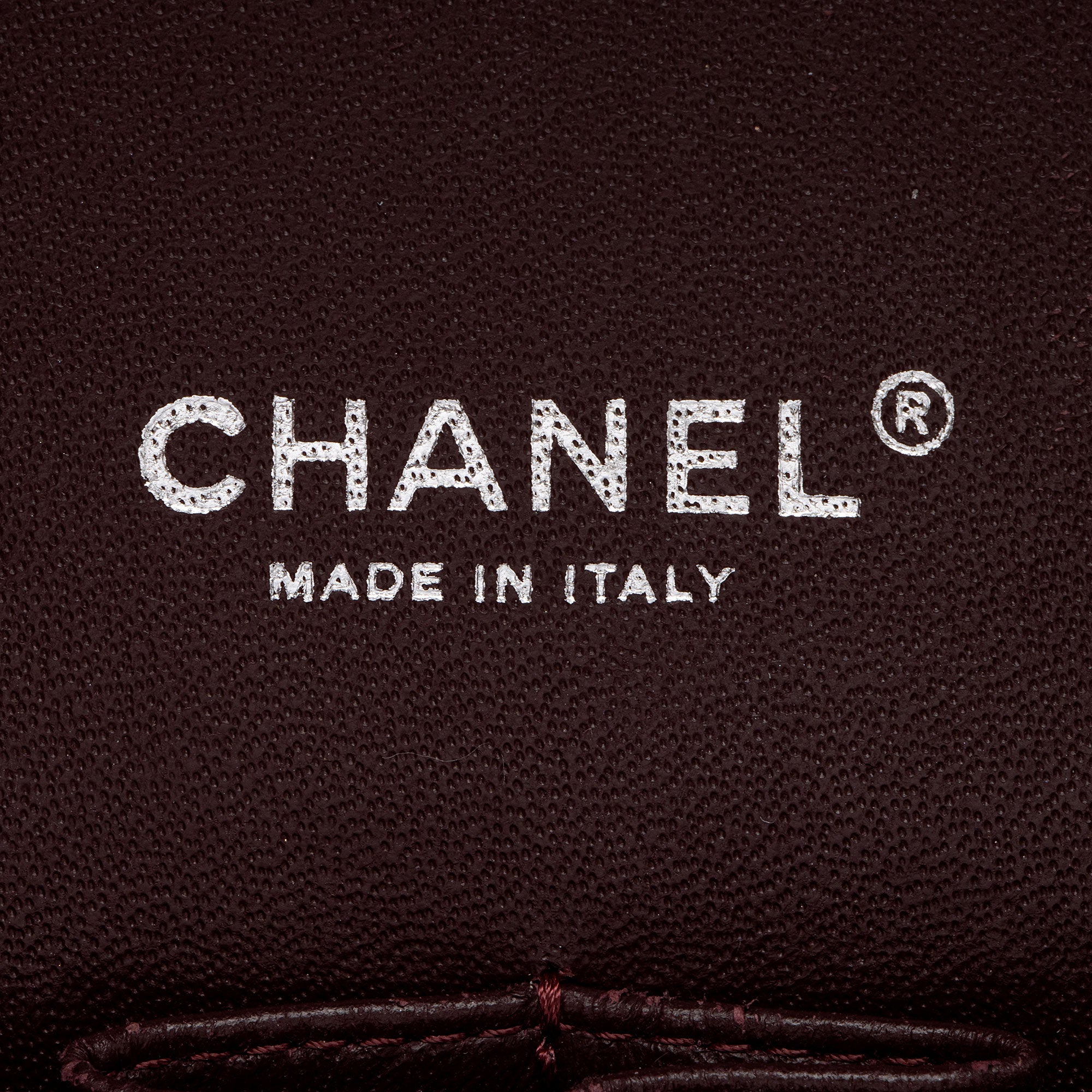 Chanel Caviar Leather Classic Maxi Double Flap Bag (SHF-v8U2qf)