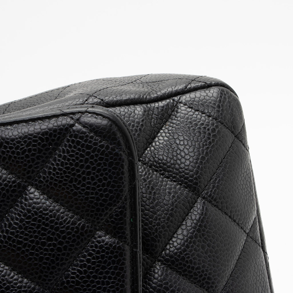 Chanel Caviar Leather Classic Maxi Single Flap Bag (SHF-tdUQSa)