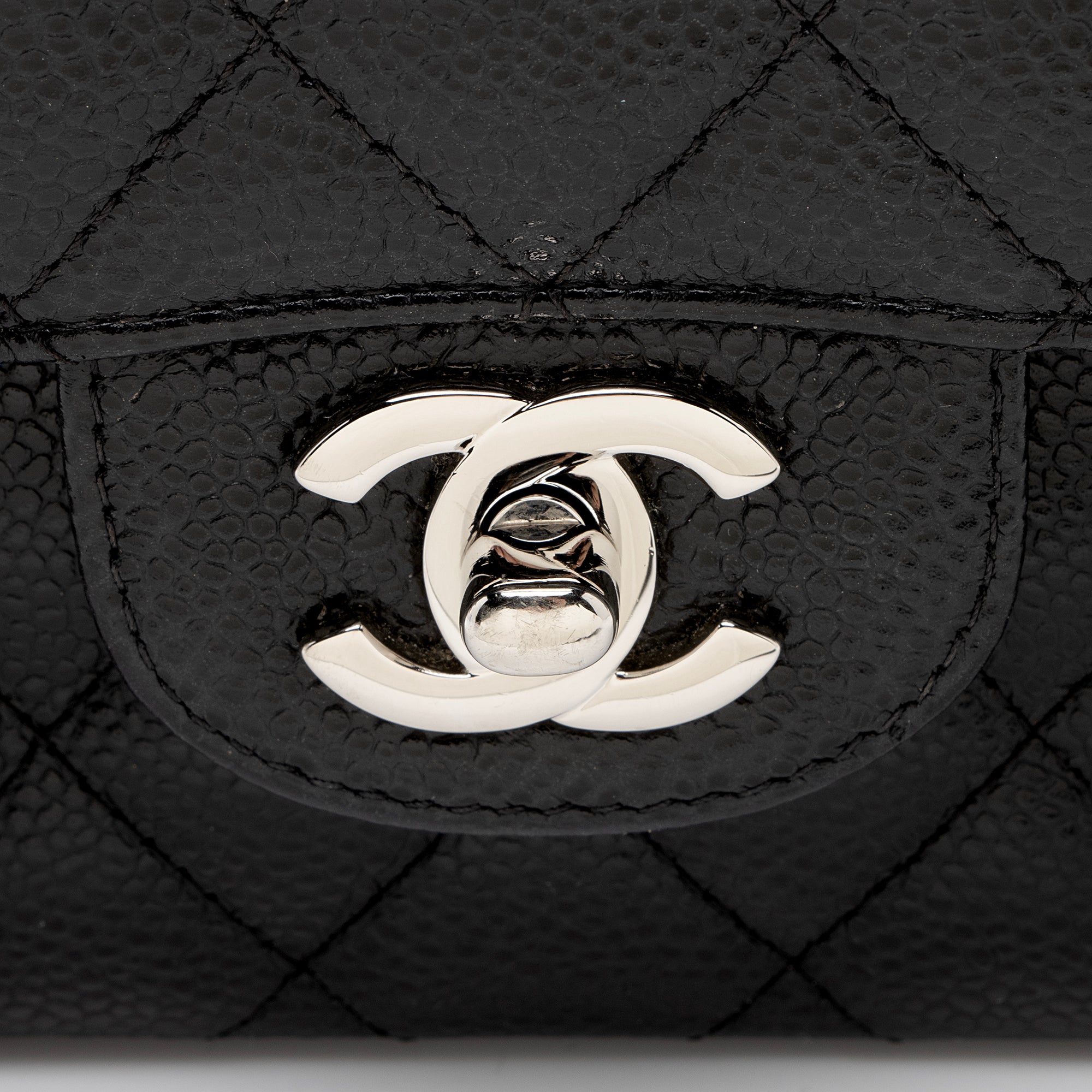 Chanel Caviar Leather Classic Medium Double Flap Bag (SHF-9ANmGR)