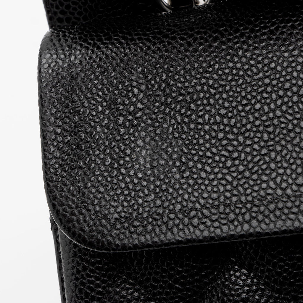 Chanel Caviar Leather Classic Medium Double Flap Bag (SHF-9ANmGR)