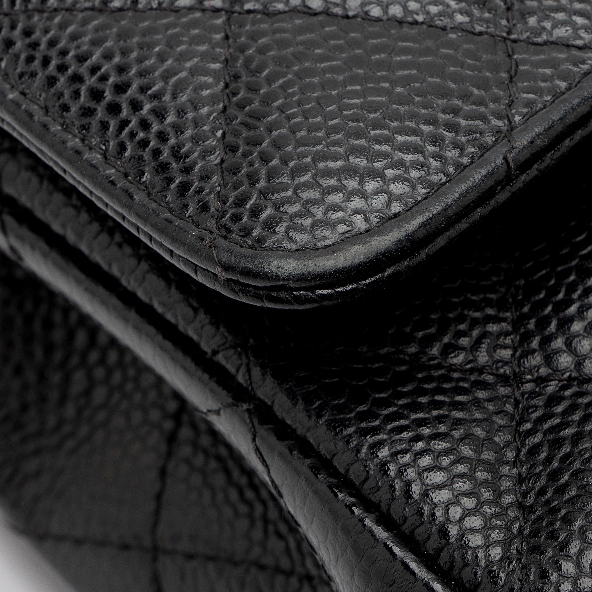 Chanel Caviar Leather Classic Medium Double Flap Bag (SHF-9ANmGR)