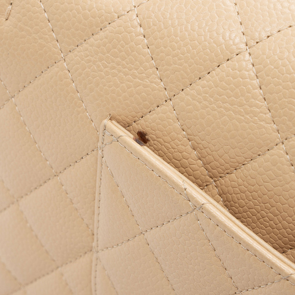 Chanel Caviar Leather Classic Medium Double Flap Bag (SHF-XFQF4l)