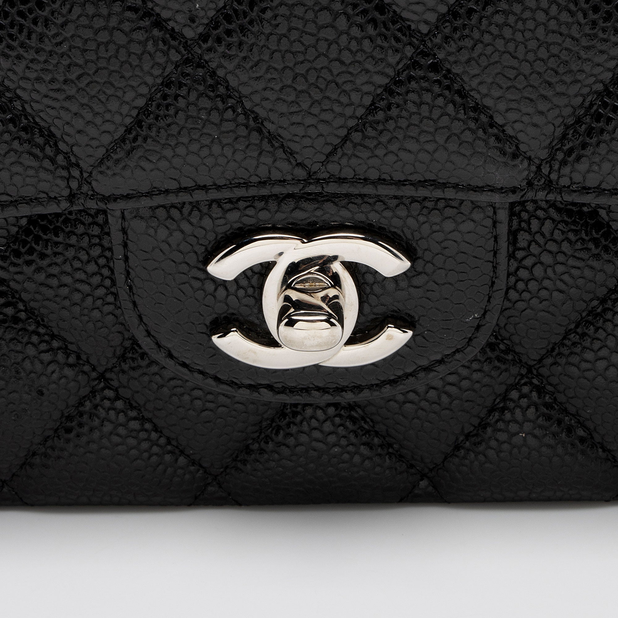 Chanel Caviar Leather Classic Medium Double Flap Bag (SHF-QtEapM)