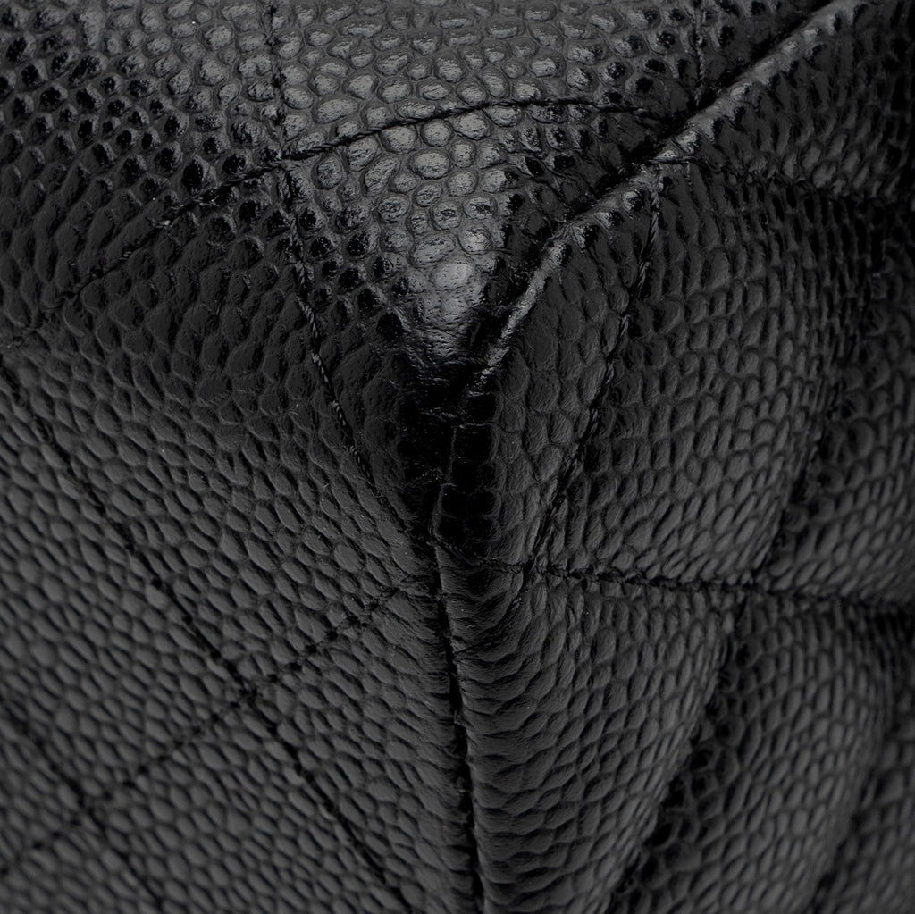 Chanel Caviar Leather Classic Medium Double Flap Bag (SHF-QtEapM)