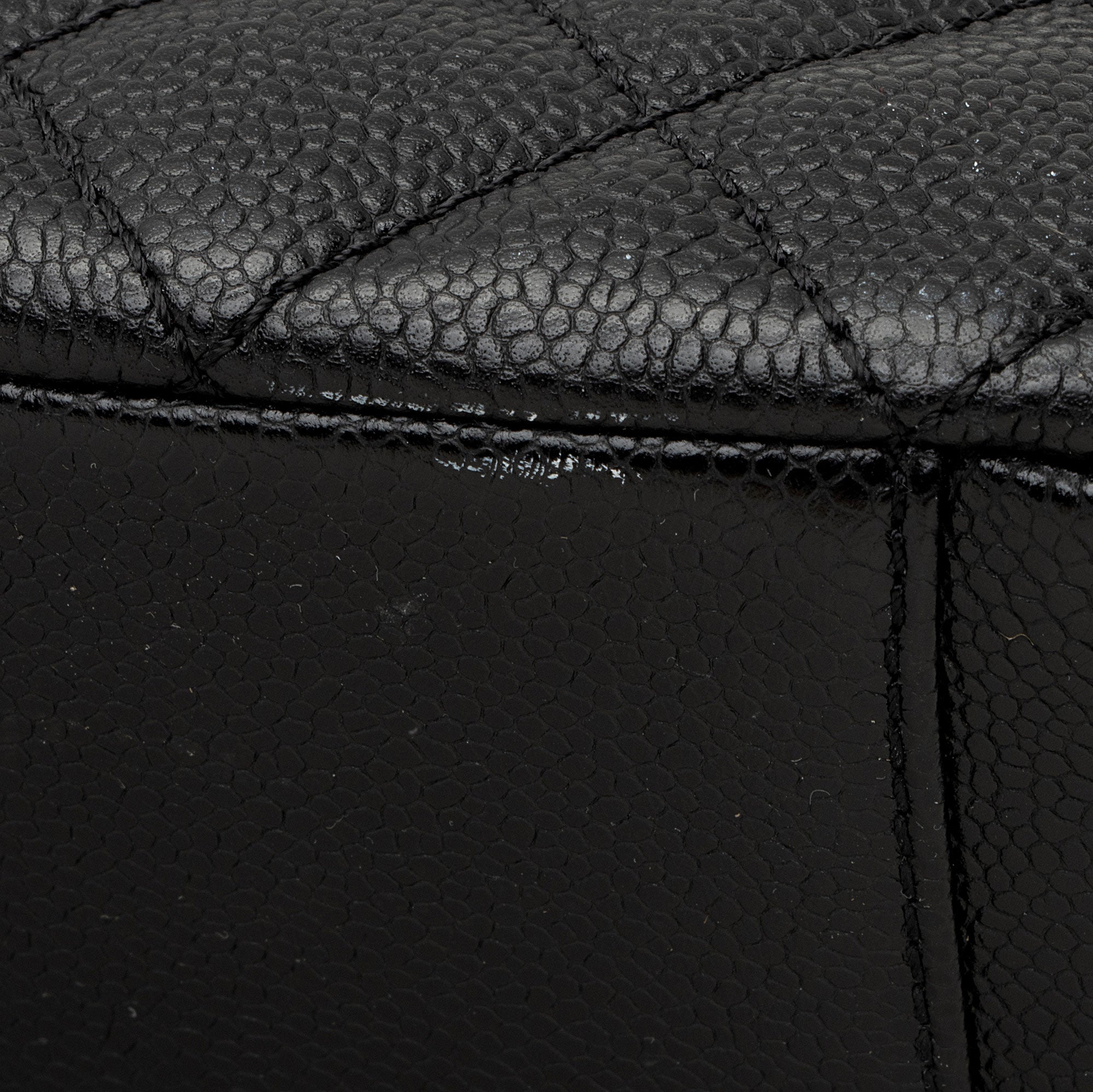 Chanel Caviar Leather Grand Shopping Tote (SHF-lwZhXi)