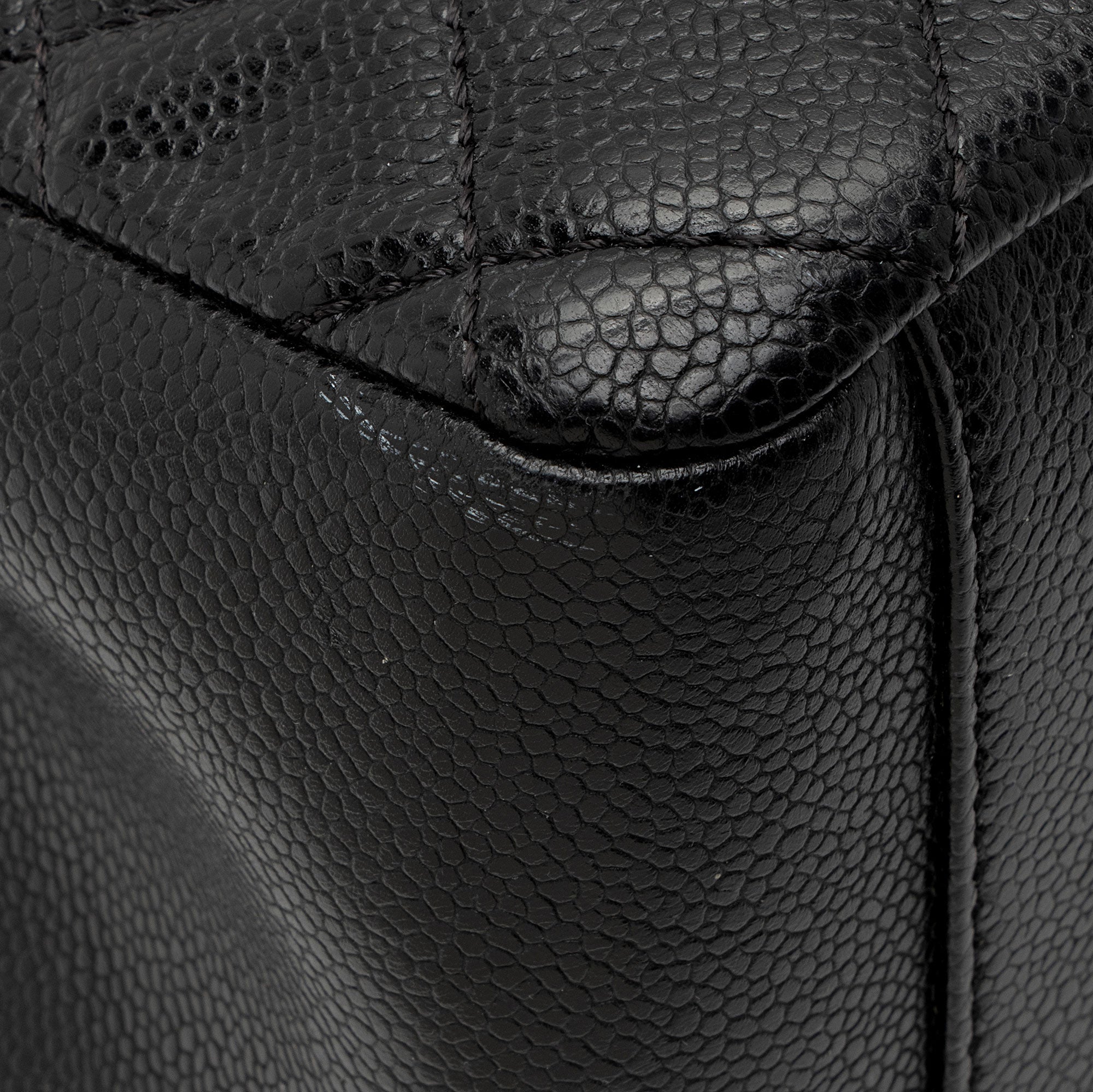 Chanel Caviar Leather Grand Shopping Tote (SHF-lwZhXi)