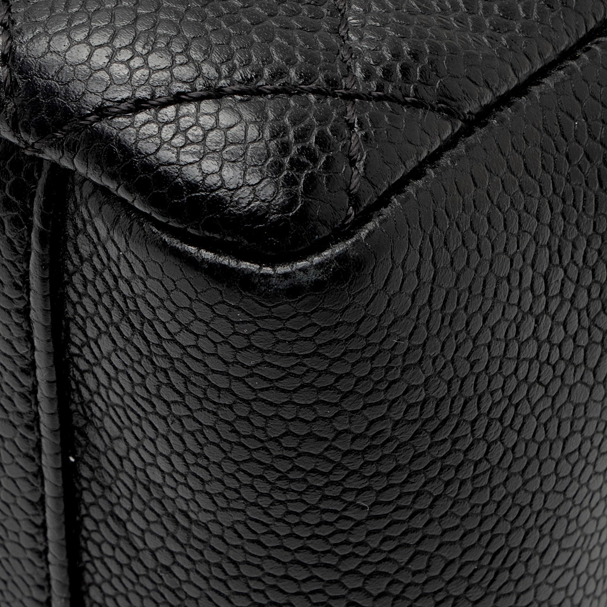 Chanel Caviar Leather Grand Shopping Tote (SHF-lwZhXi)