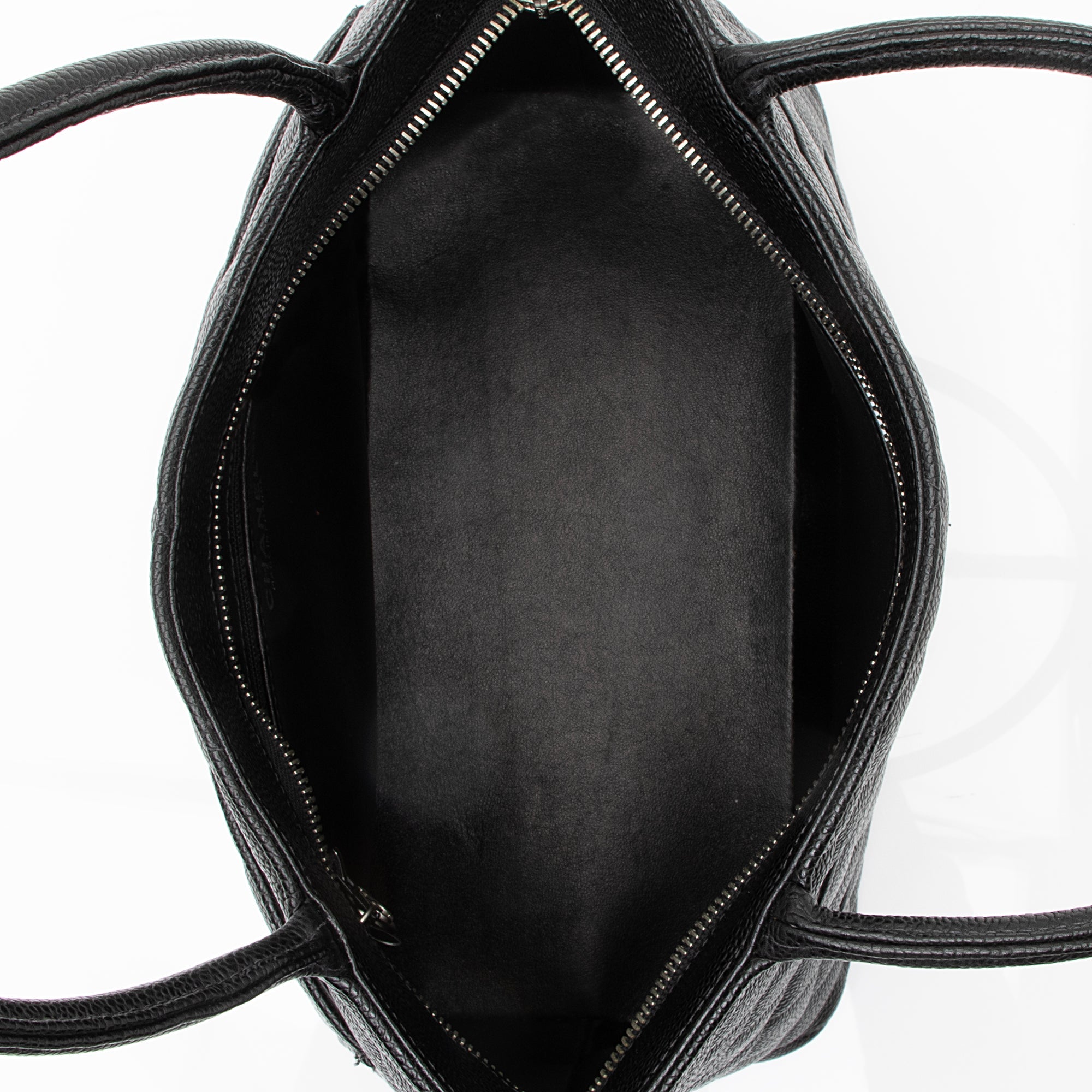 Chanel Caviar Leather Medallion Tote (SHF-23125)