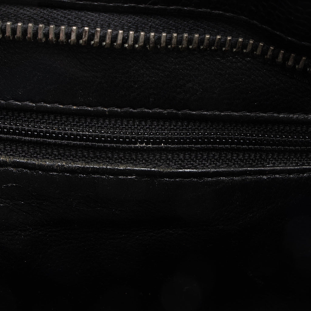 Chanel Caviar Leather Medallion Tote (SHF-23126)