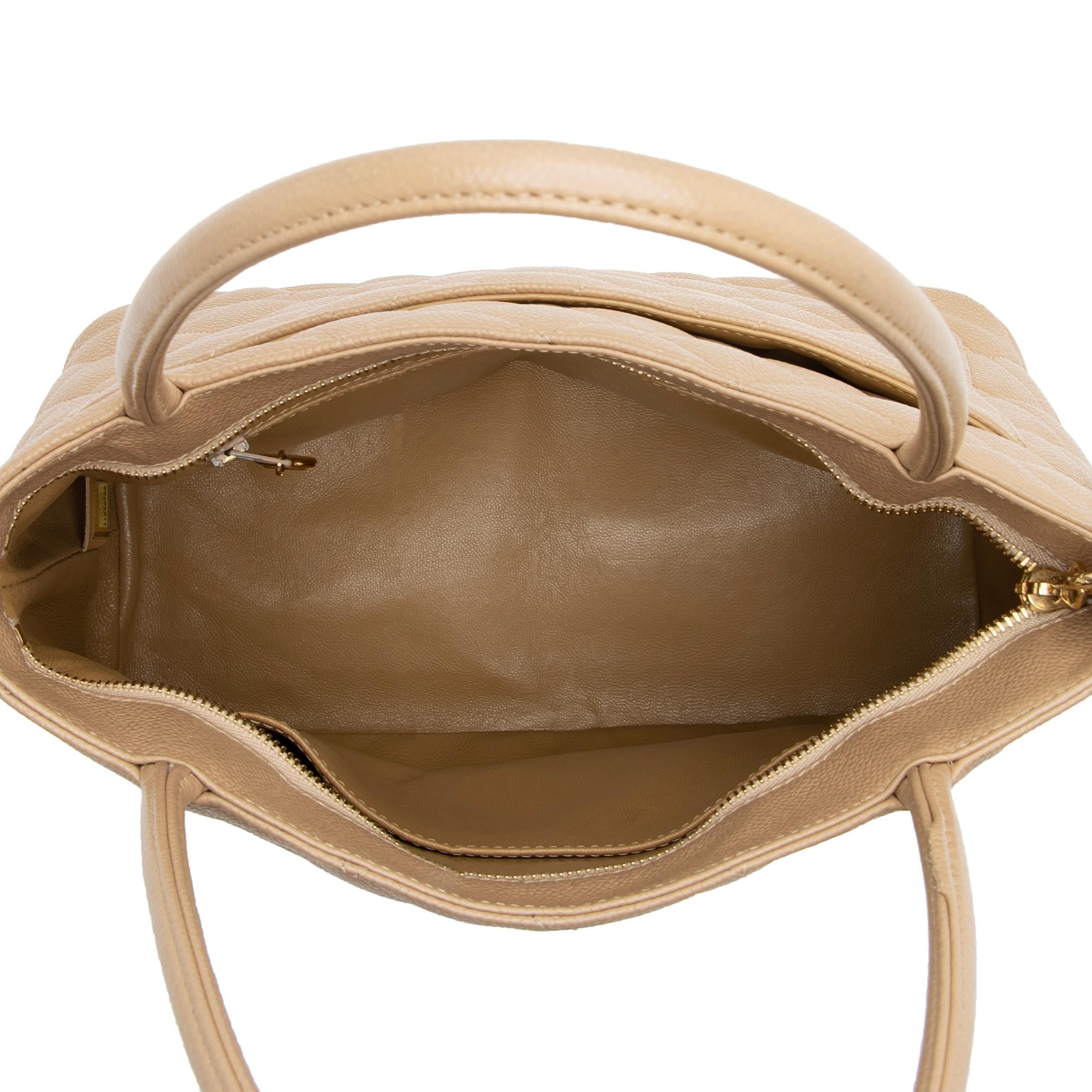 Chanel Caviar Leather Medallion Tote (SHF-CzzxQv)