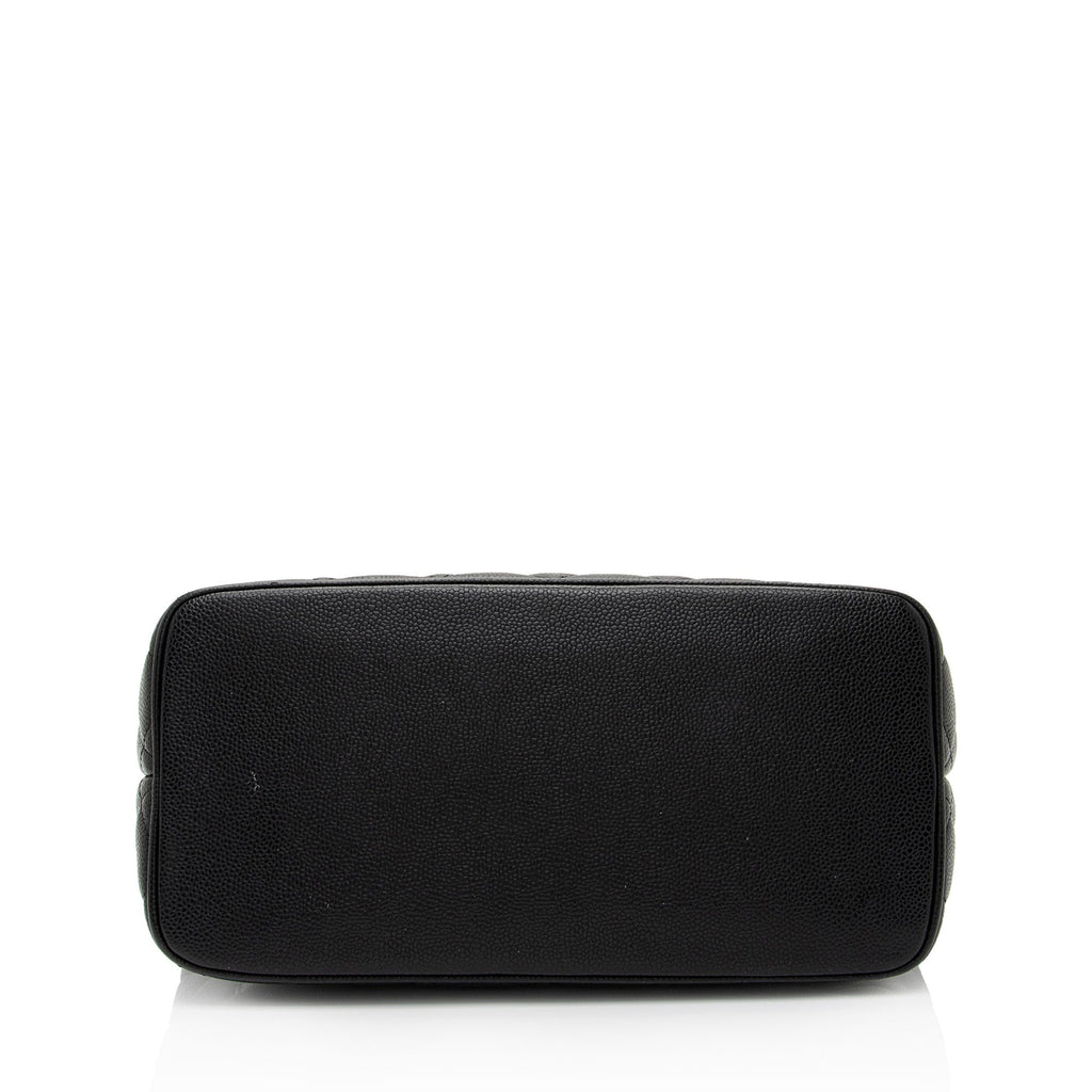 Chanel Caviar Leather Medallion Tote (SHF-7Ttgip)