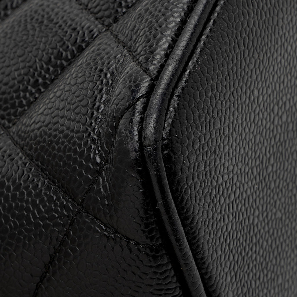 Chanel Caviar Leather Medallion Tote (SHF-7Ttgip)