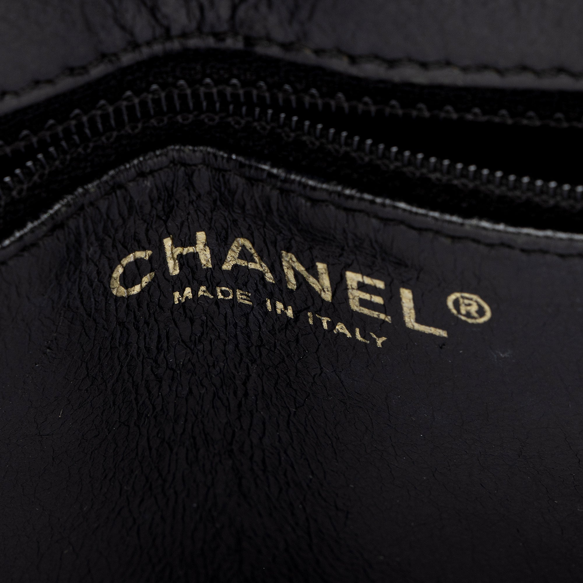 Chanel Caviar Leather Medallion Tote (SHF-7Ttgip)