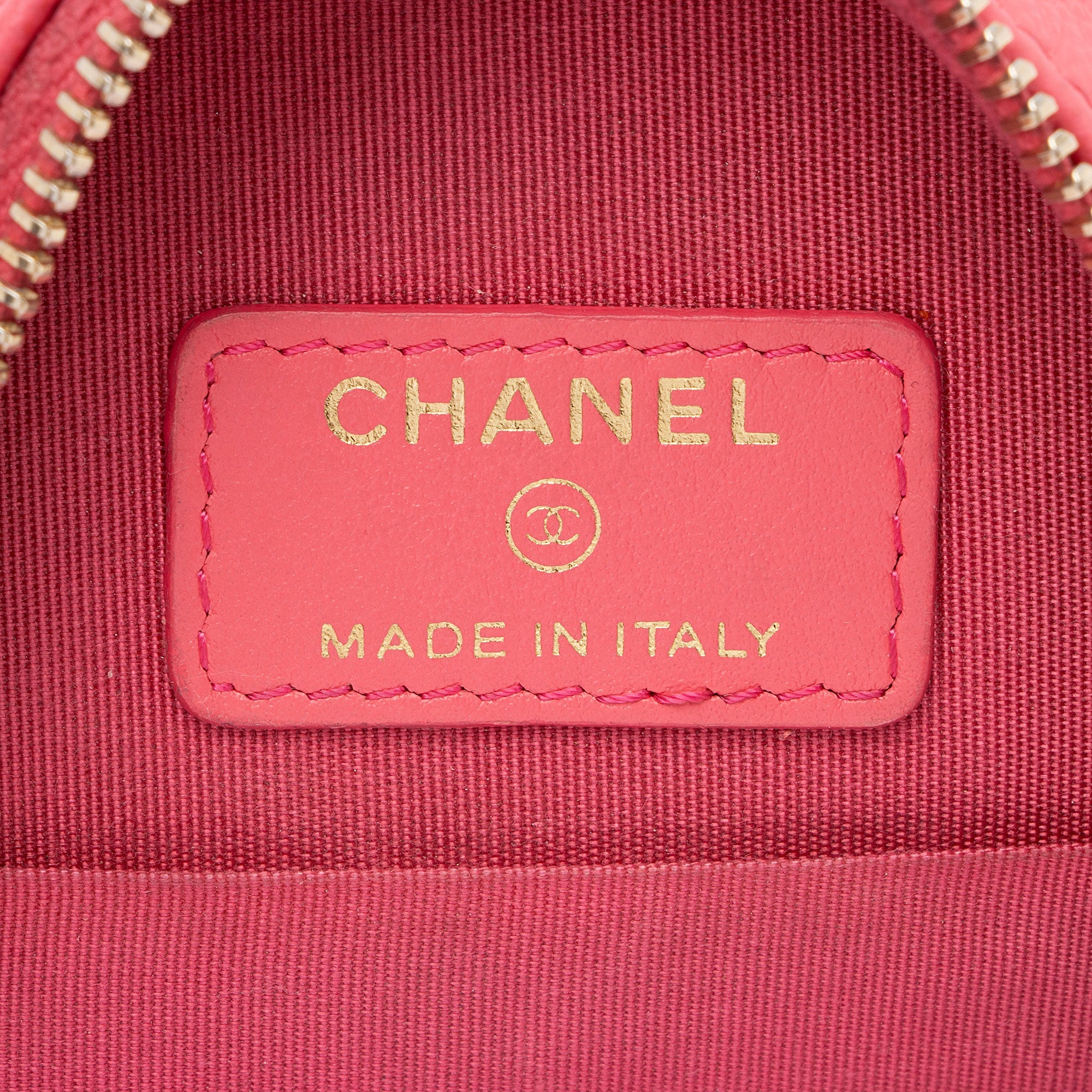 Chanel Caviar Leather New Wave Round Clutch with Chain (SHF-s9F7fM)