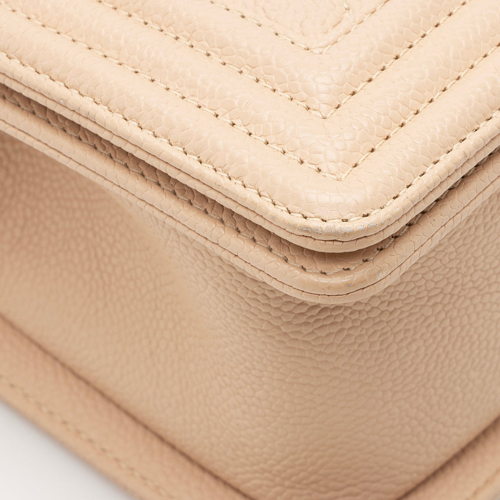 Chanel Caviar Leather Old Medium Boy Bag (SHF-22517)