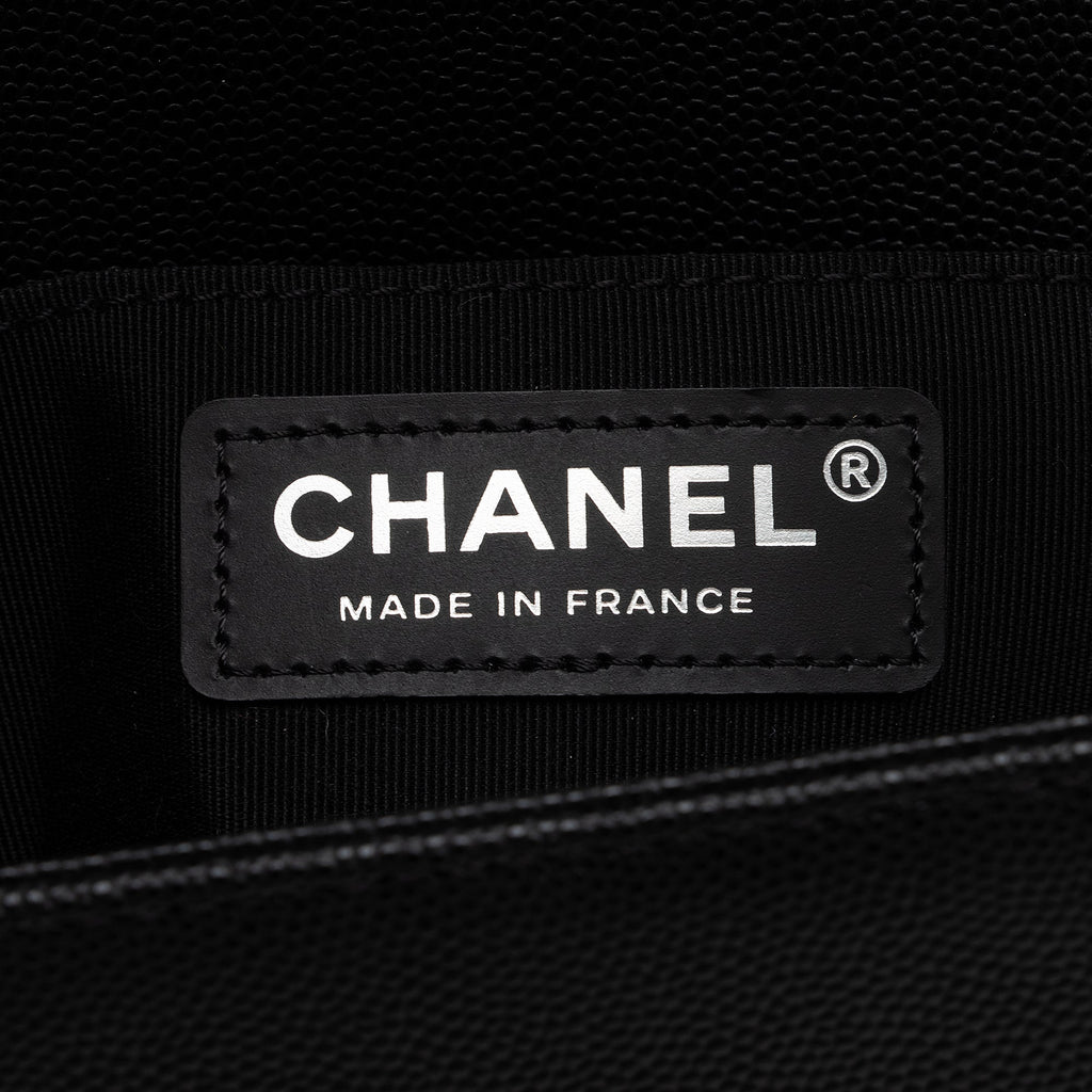 Chanel Caviar Leather Old Medium Boy Bag (SHF-22678)