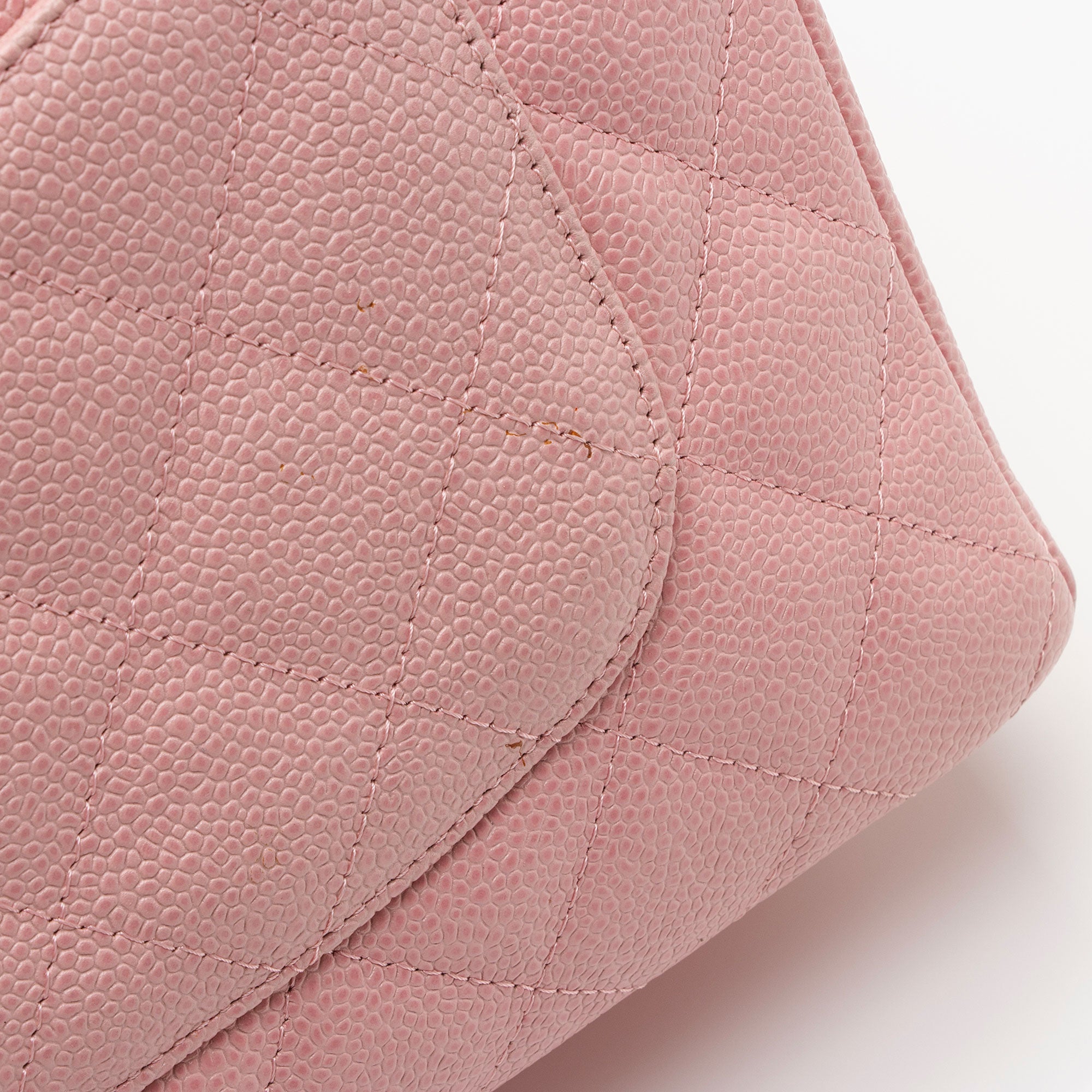 Chanel Caviar Leather Petite Shopping Tote (SHF-yT2Qvc)